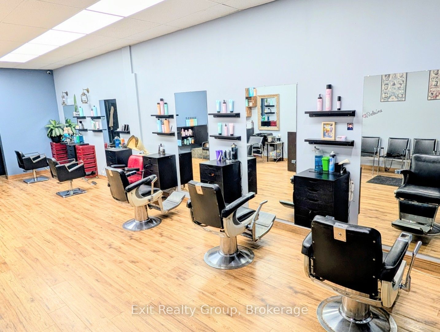 266 Dundas Street E Property Photo 8