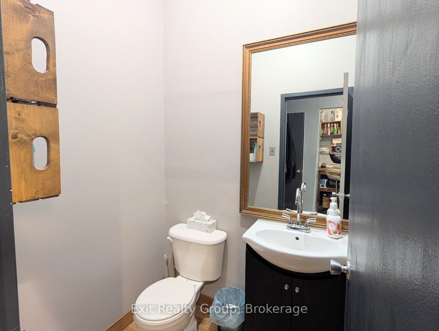 266 Dundas Street E Property Photo 11