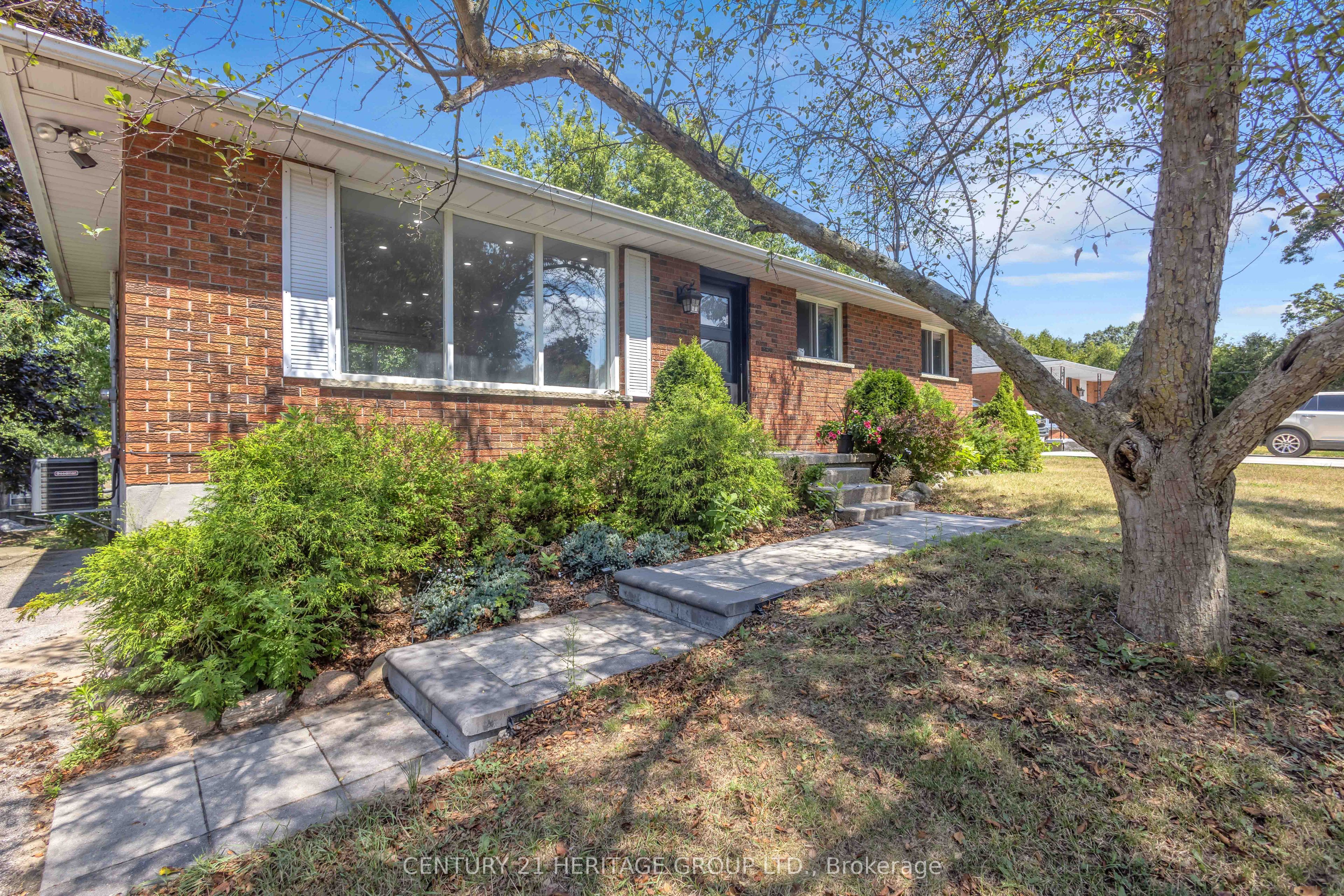 30 Ridgeway Avenue Property Photo 5