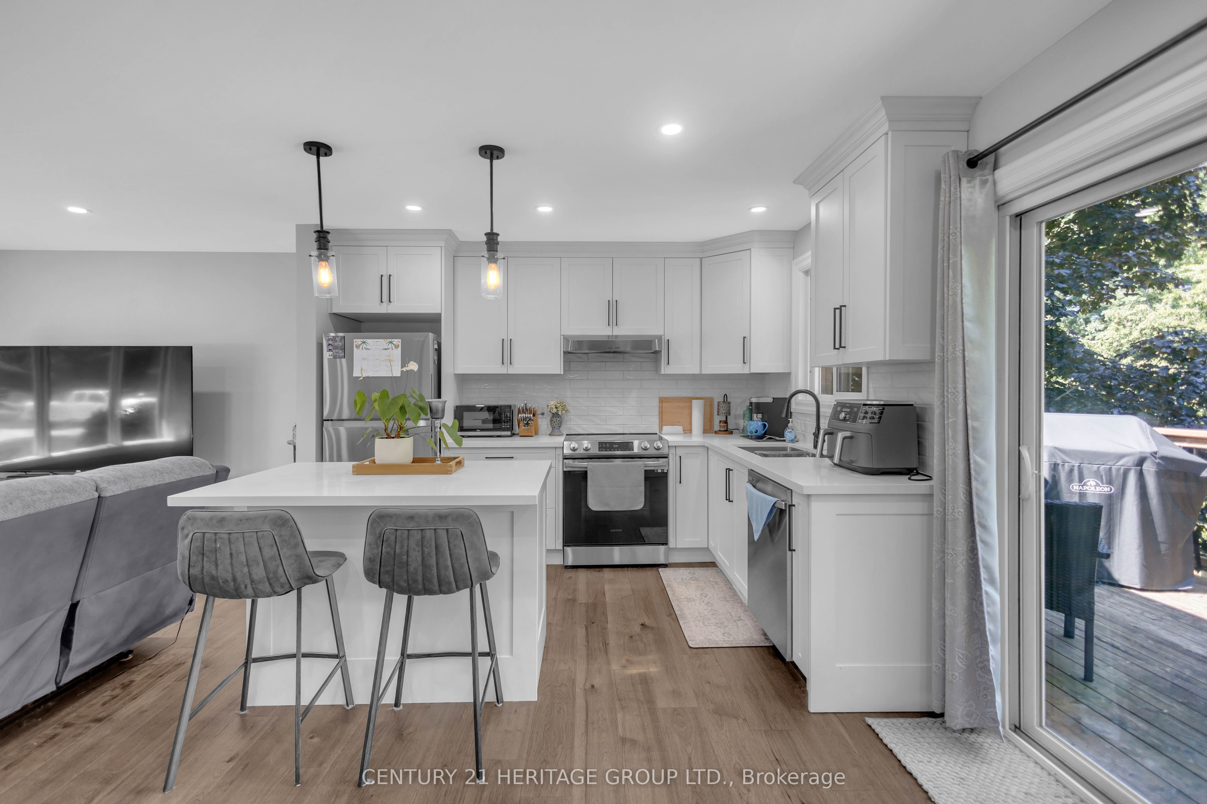 30 Ridgeway Avenue Property Photo 13