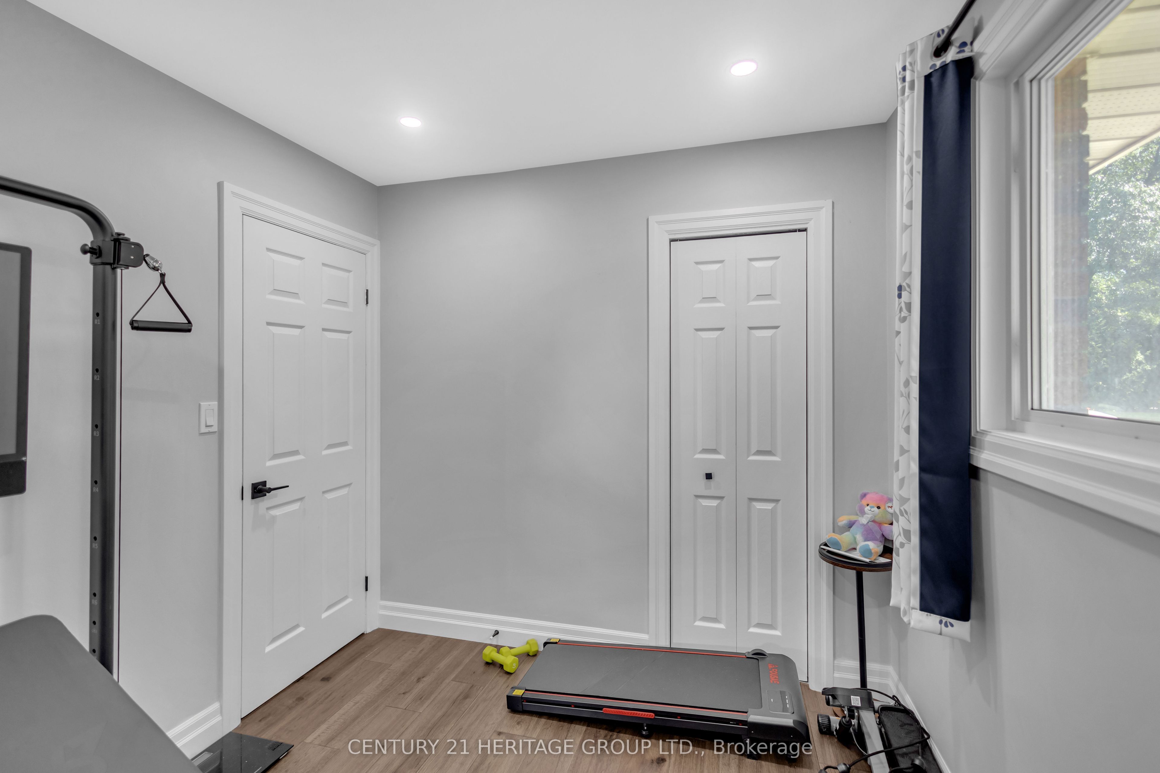 30 Ridgeway Avenue Property Photo 22
