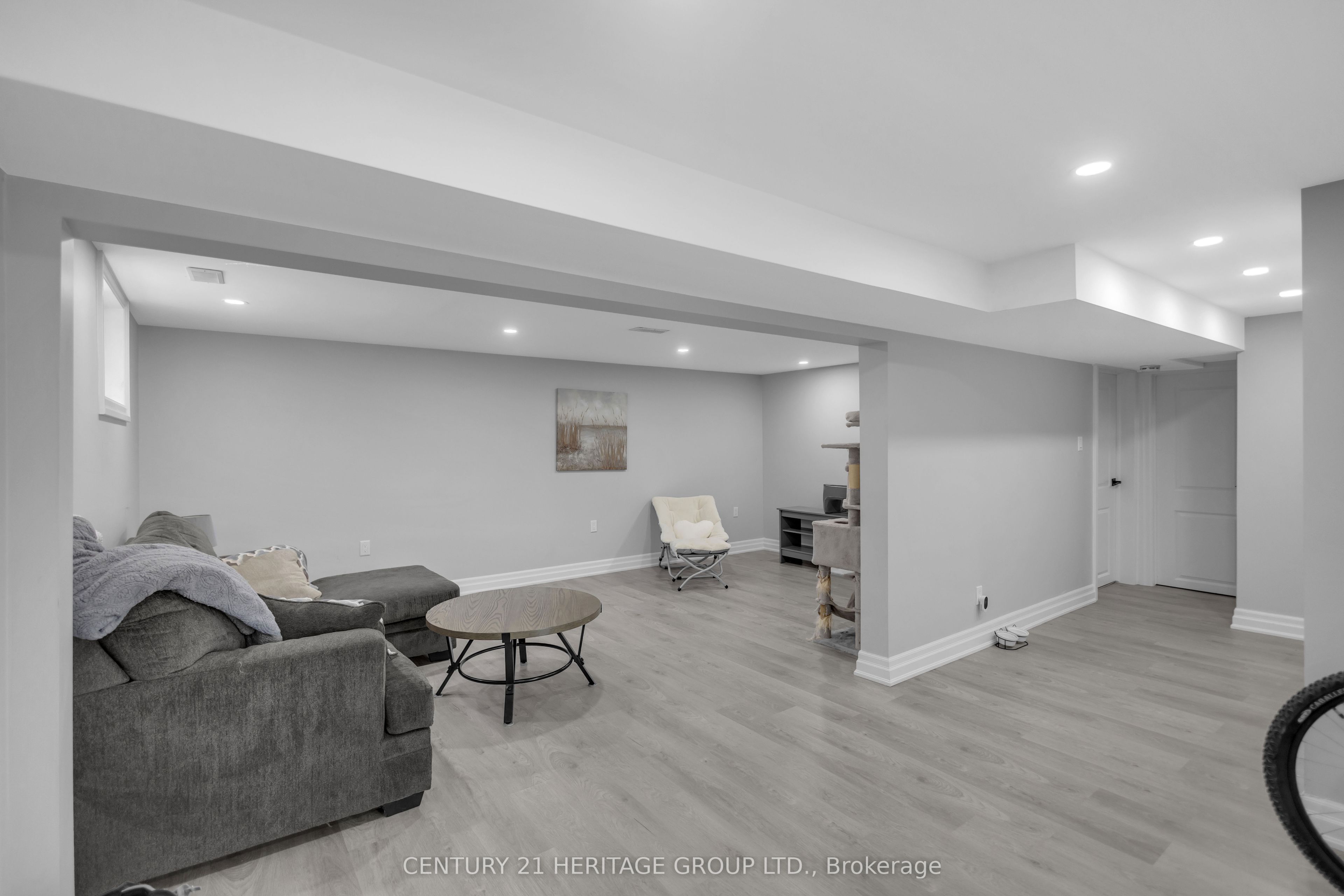 30 Ridgeway Avenue Property Photo 26