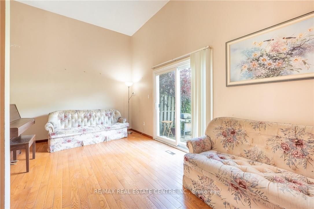 51 Paulander Drive 75 Property Photo 5