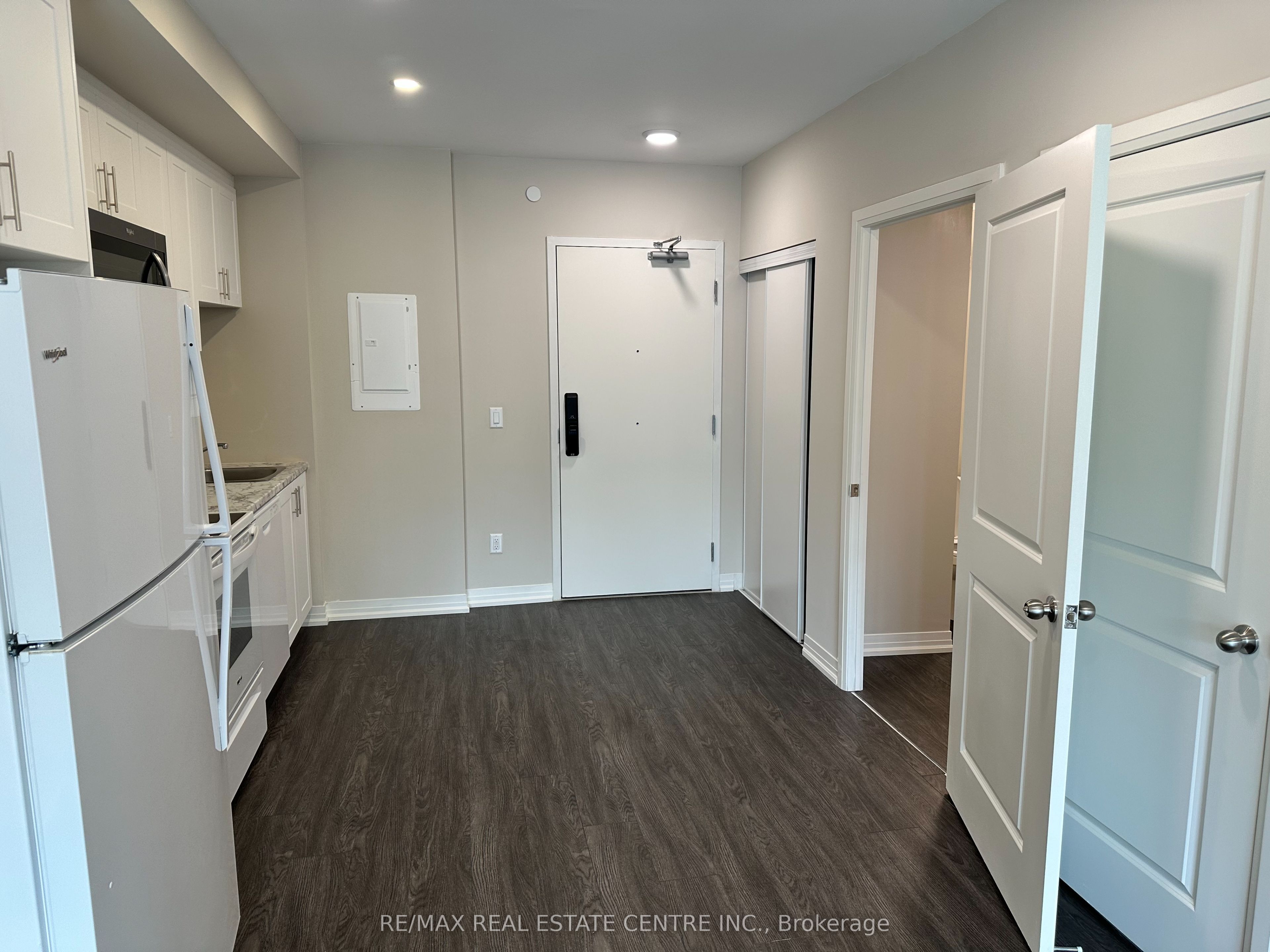 50 Herrick Avenue 243 Property Photo 4
