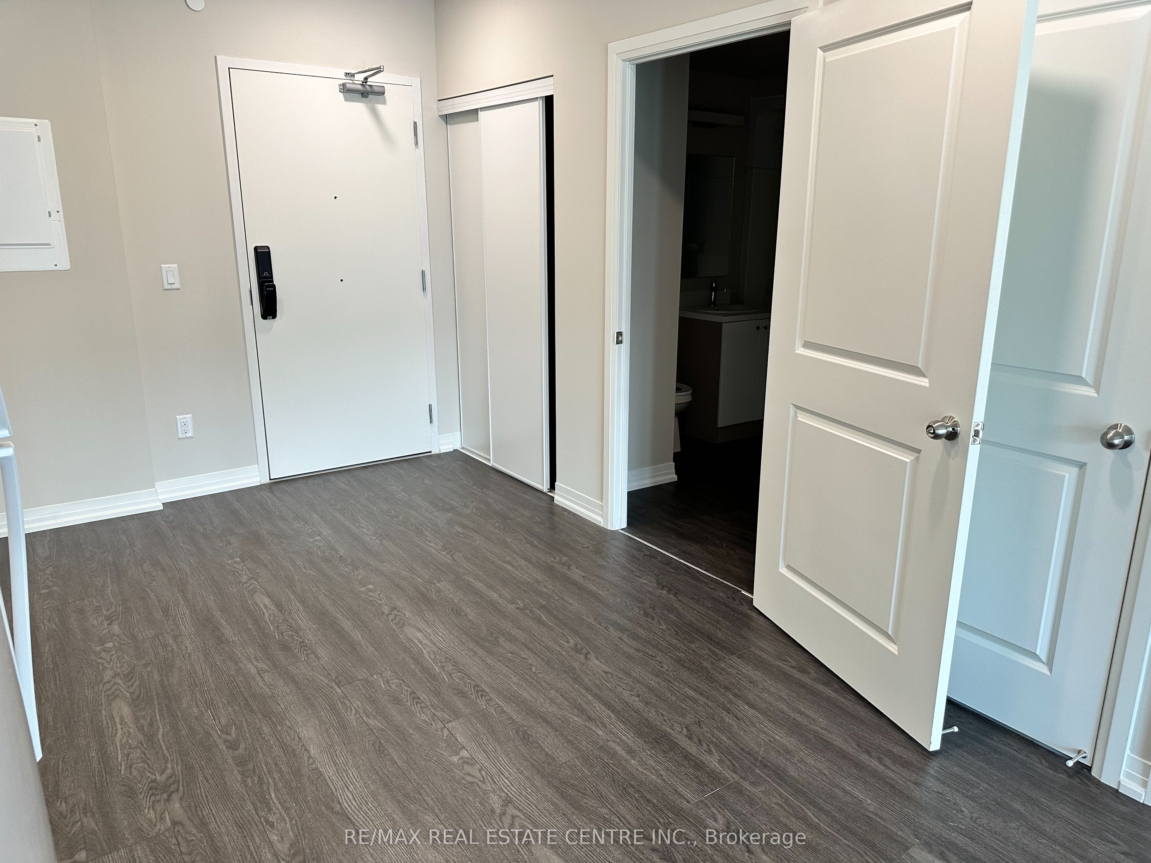 50 Herrick Avenue 243 Property Photo 6