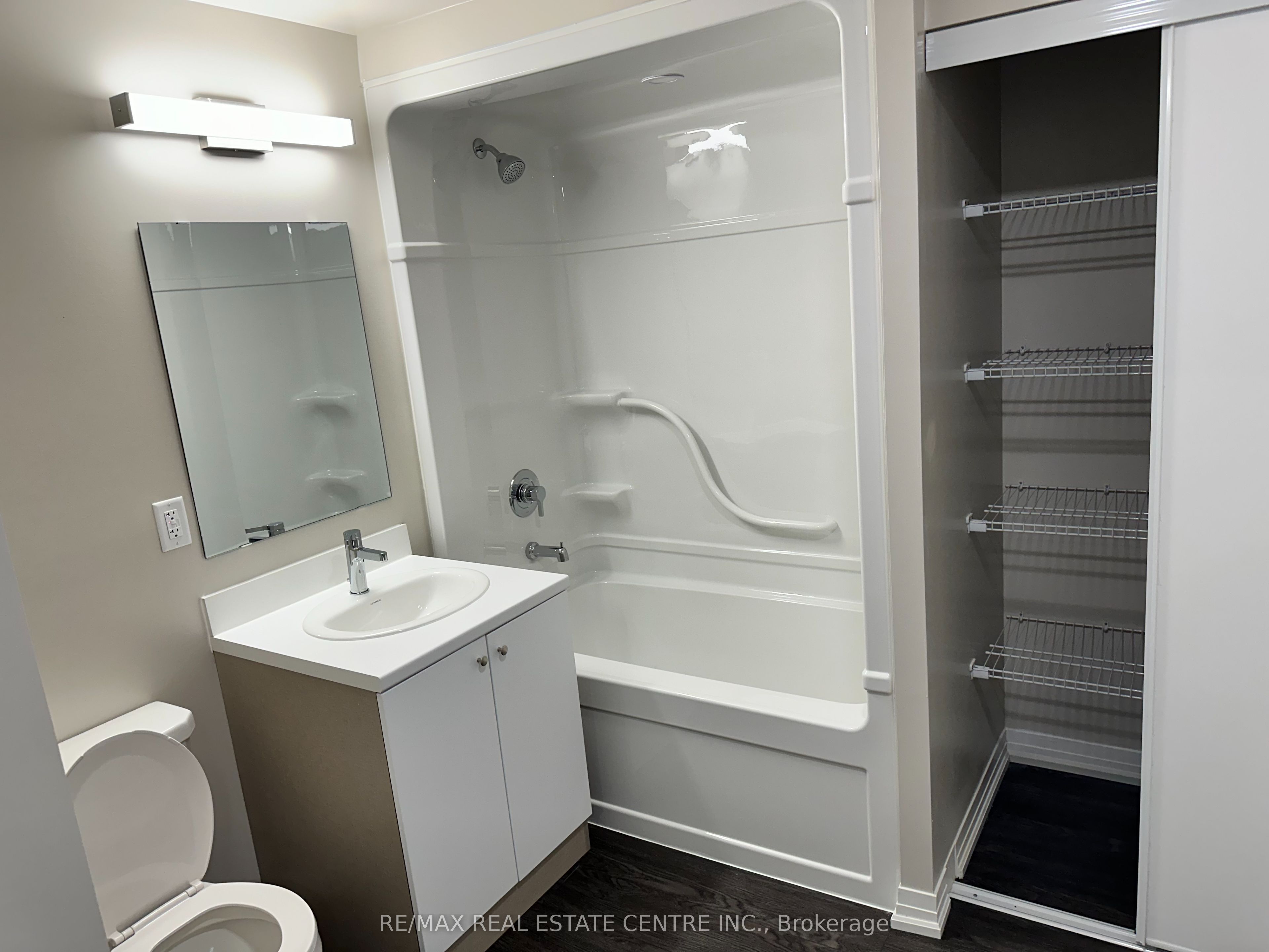 50 Herrick Avenue 243 Property Photo 9