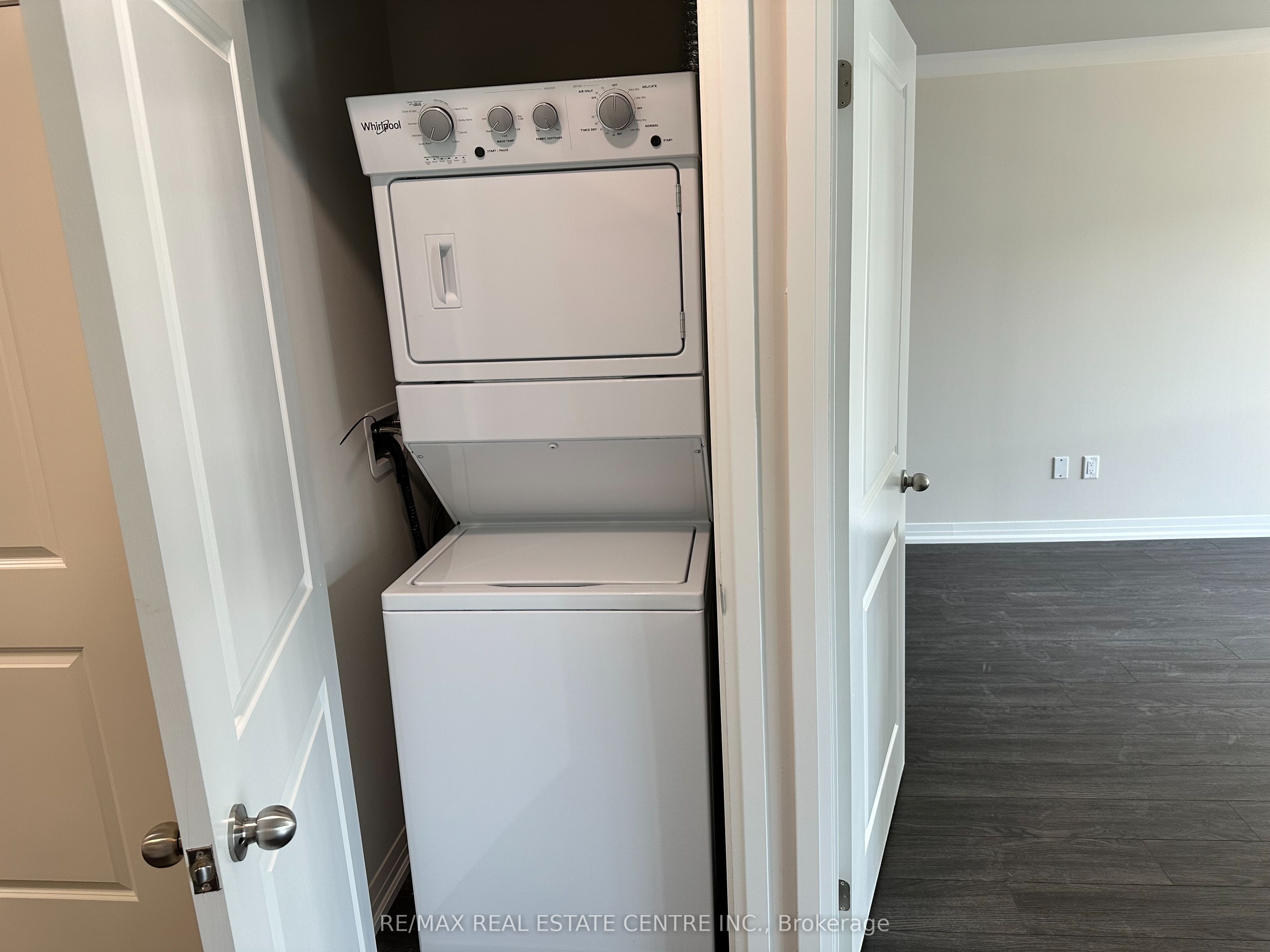 50 Herrick Avenue 243 Property Photo 12