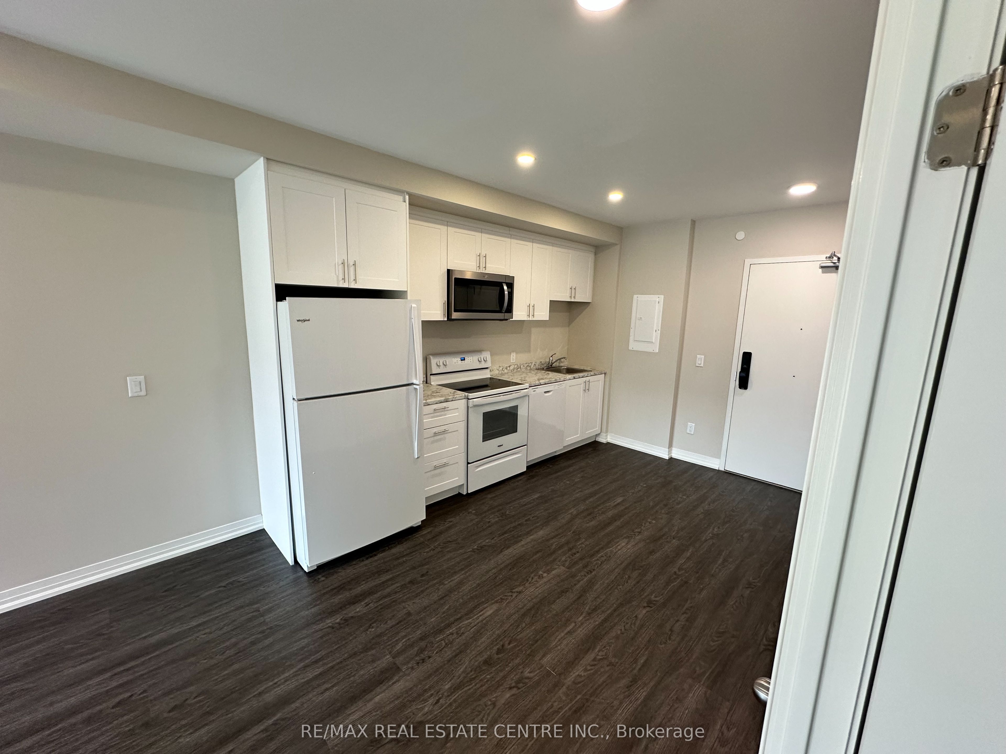 50 Herrick Avenue 243 Property Photo 23