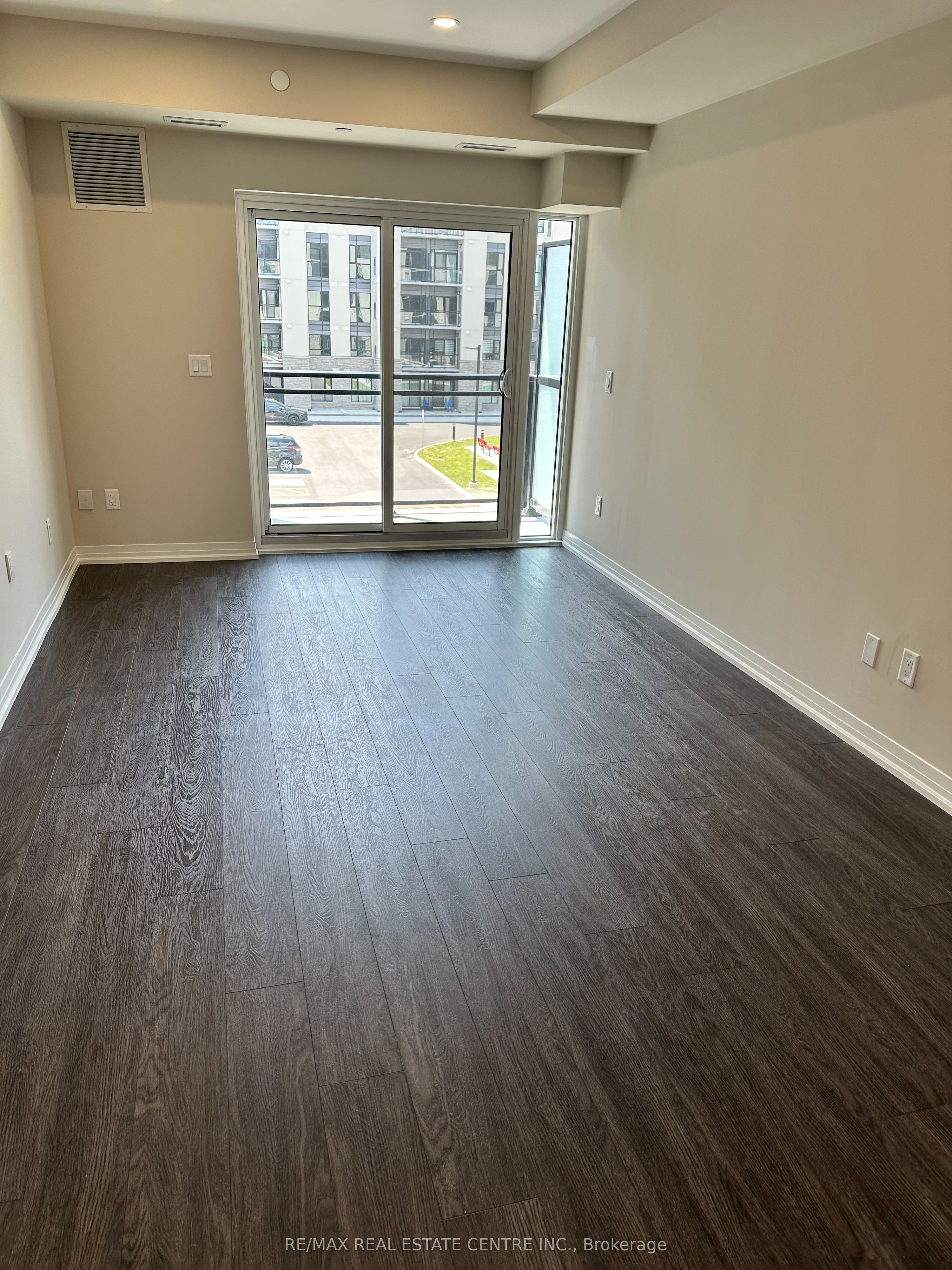 50 Herrick Avenue 243 Property Photo 26