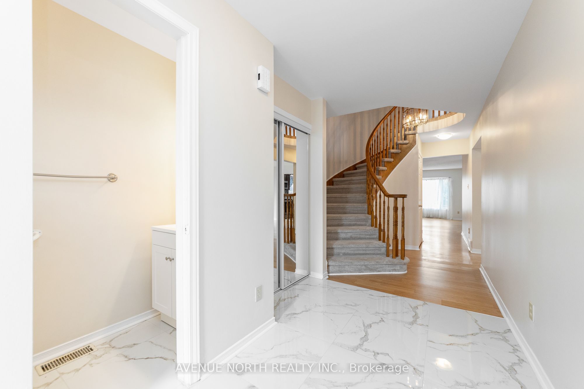 861 Karsh Drive Property Photo 3