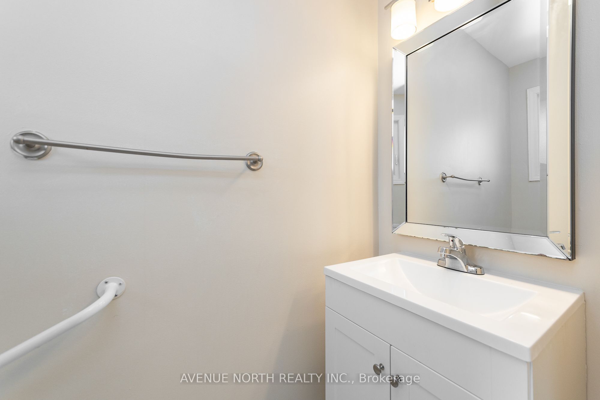 861 Karsh Drive Property Photo 4