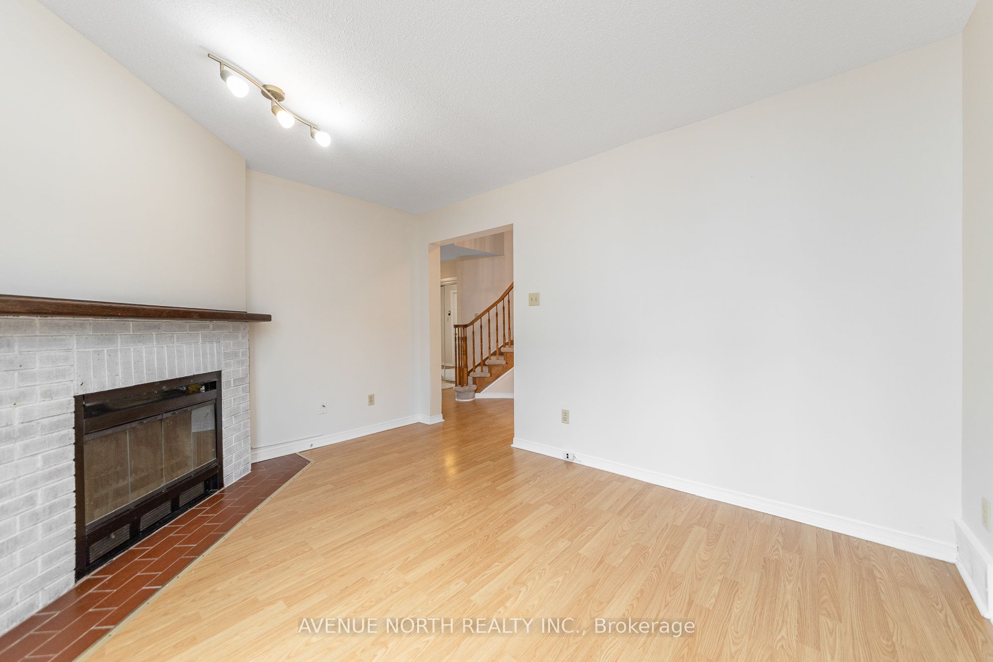 861 Karsh Drive Property Photo 10