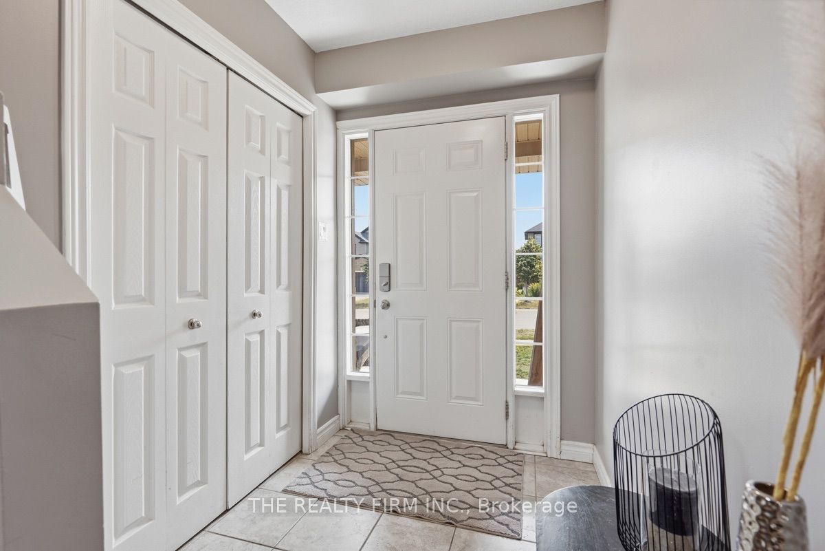 1830 Couldridge Way Property Photo 3