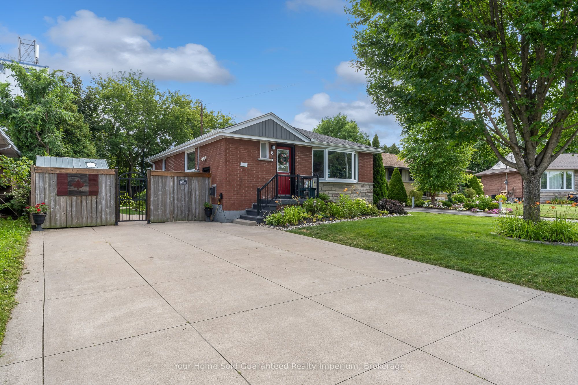 6 Beacon Avenue Property Photo 1