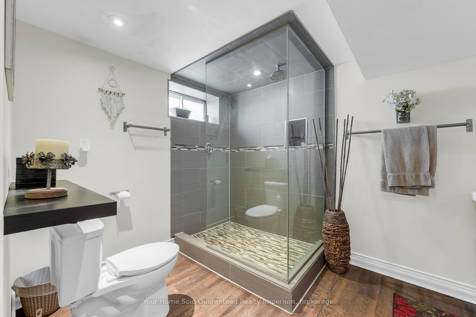 6 Beacon Avenue Property Photo 19
