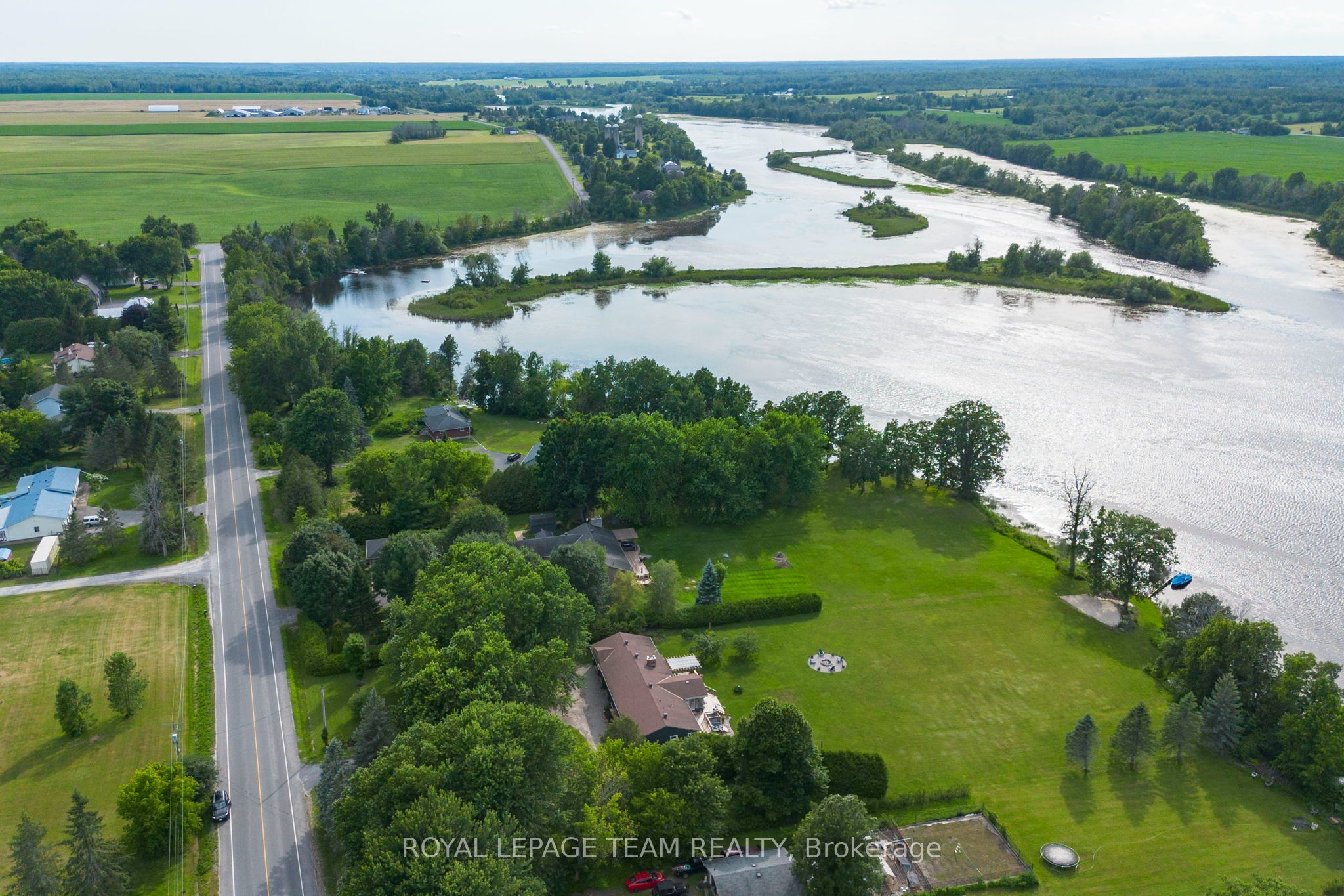 1683 River Road Property Photo 1