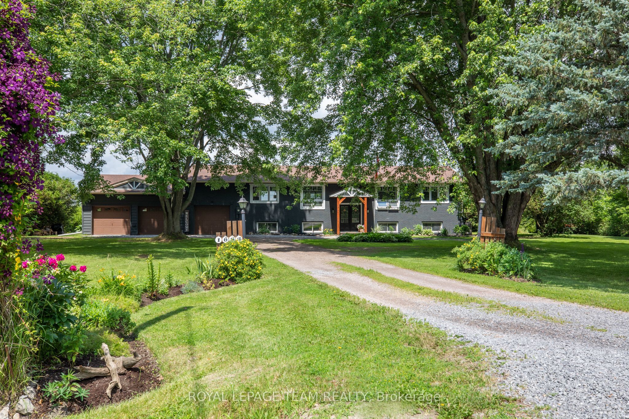 1683 River Road Property Photo 2