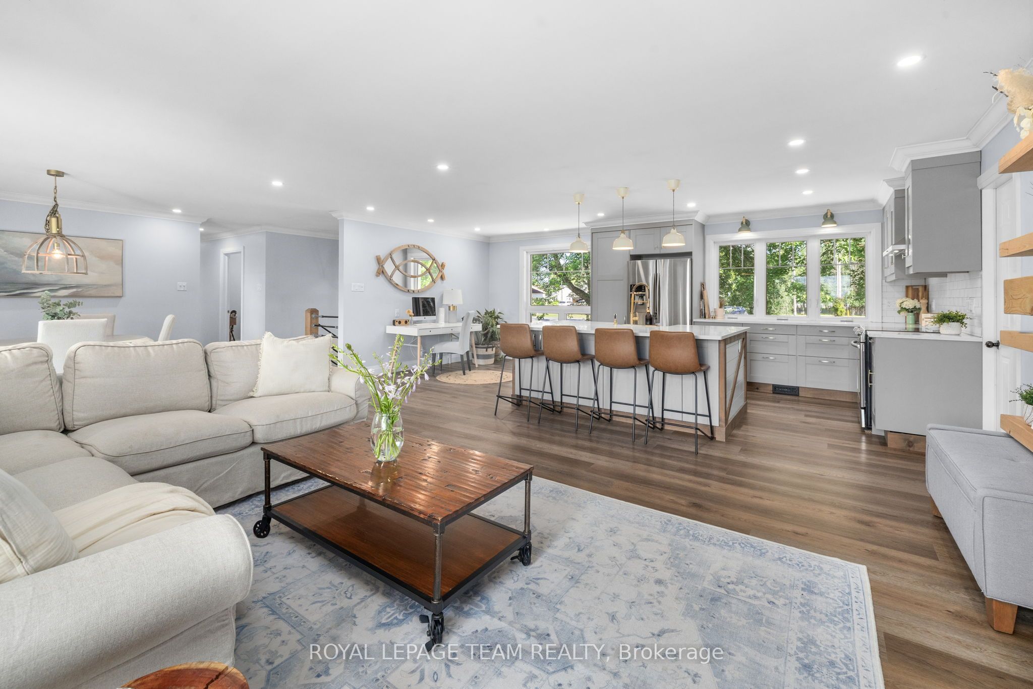 1683 River Road Property Photo 8