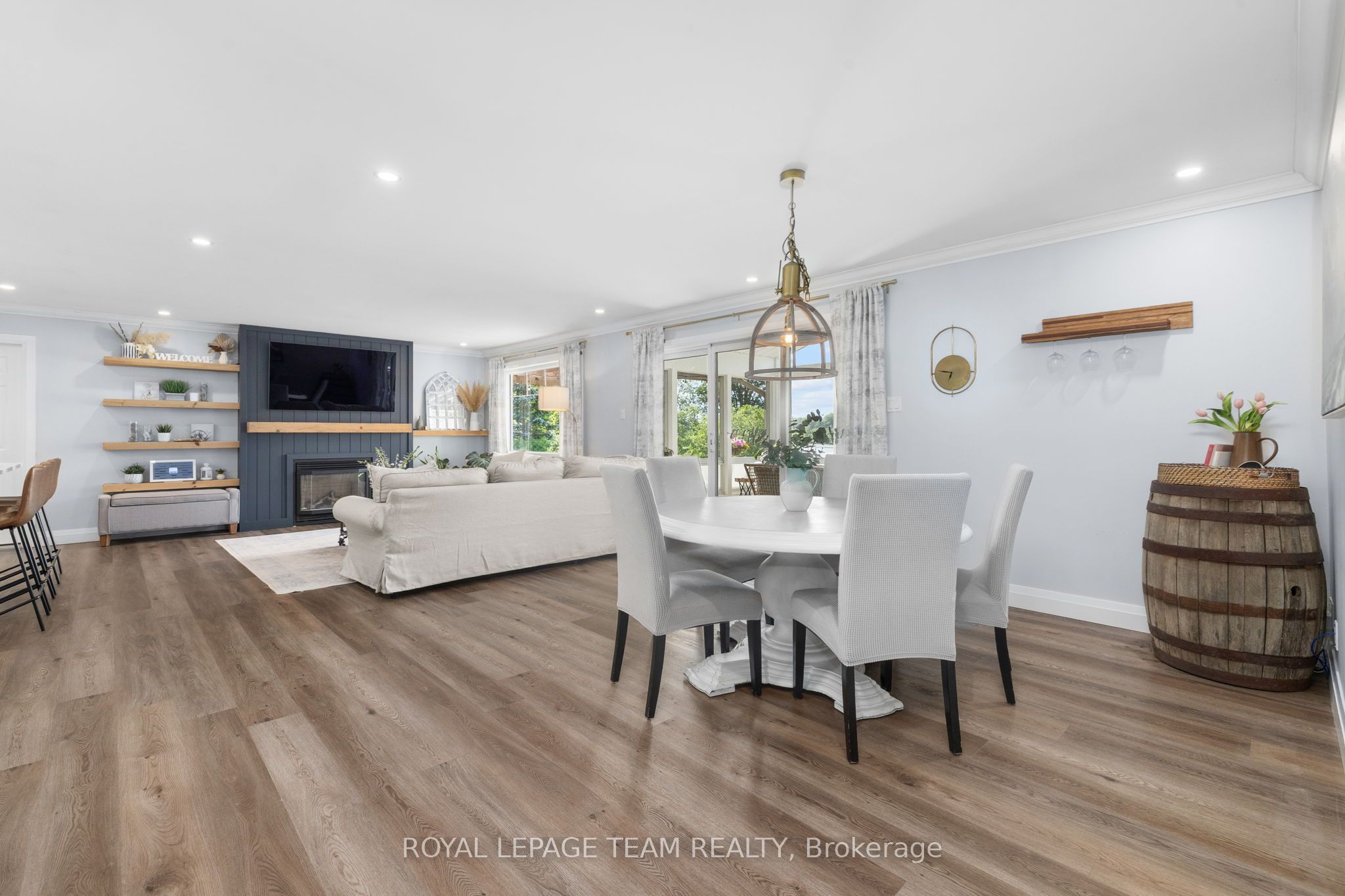 1683 River Road Property Photo 10