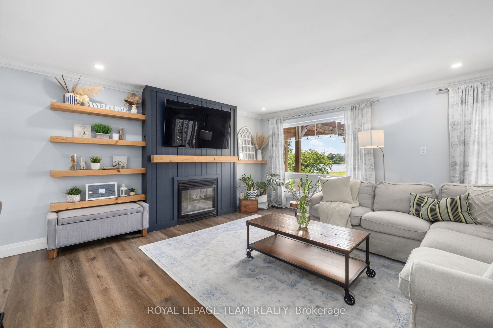 1683 River Road Property Photo 11