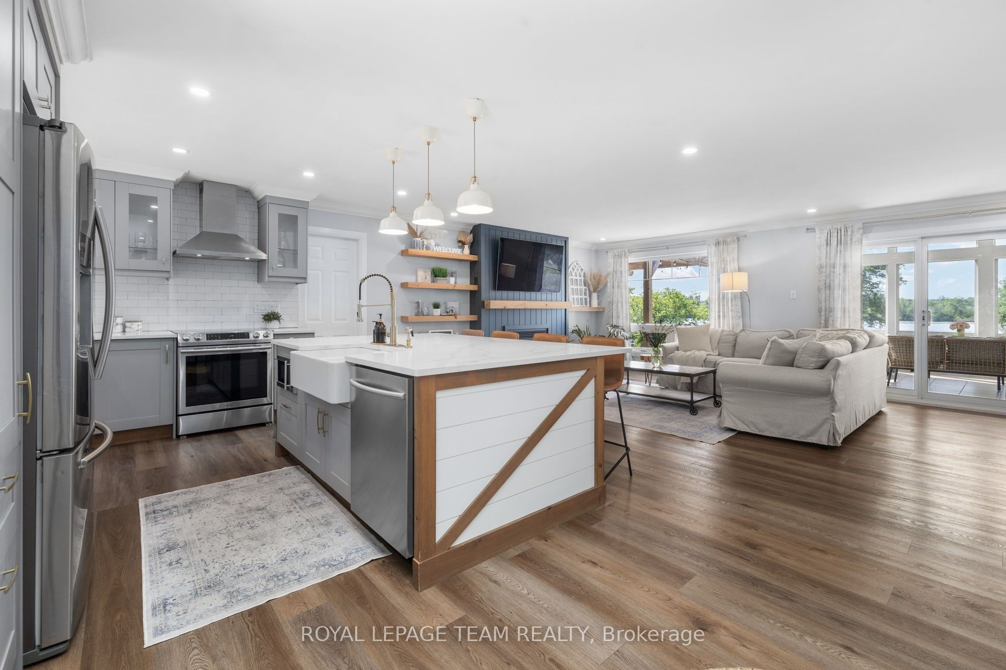 1683 River Road Property Photo 14