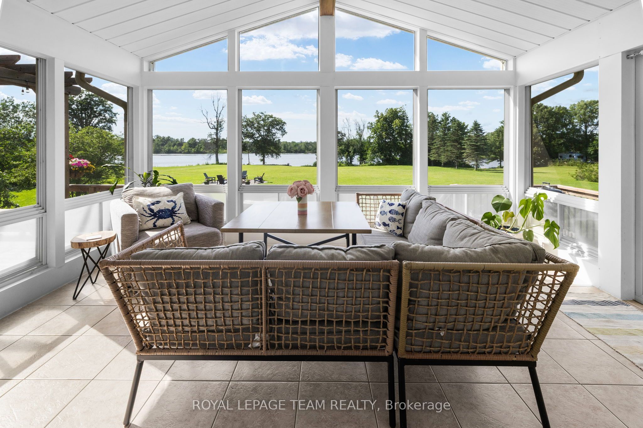 1683 River Road Property Photo 19
