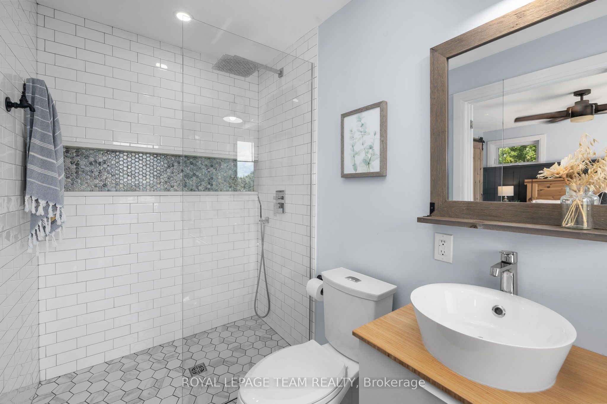 1683 River Road Property Photo 25