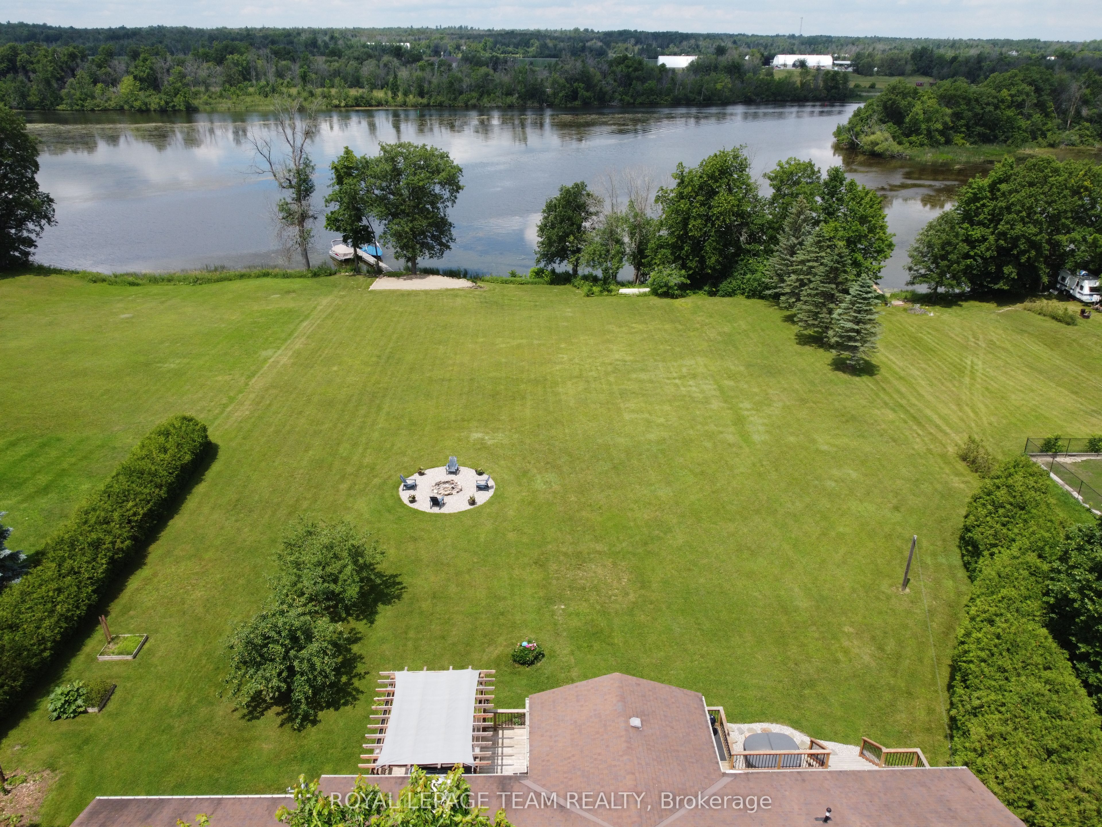 1683 River Road Property Photo 34