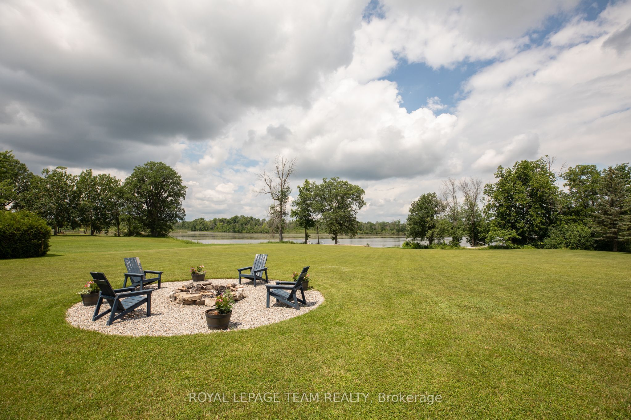 1683 River Road Property Photo 42