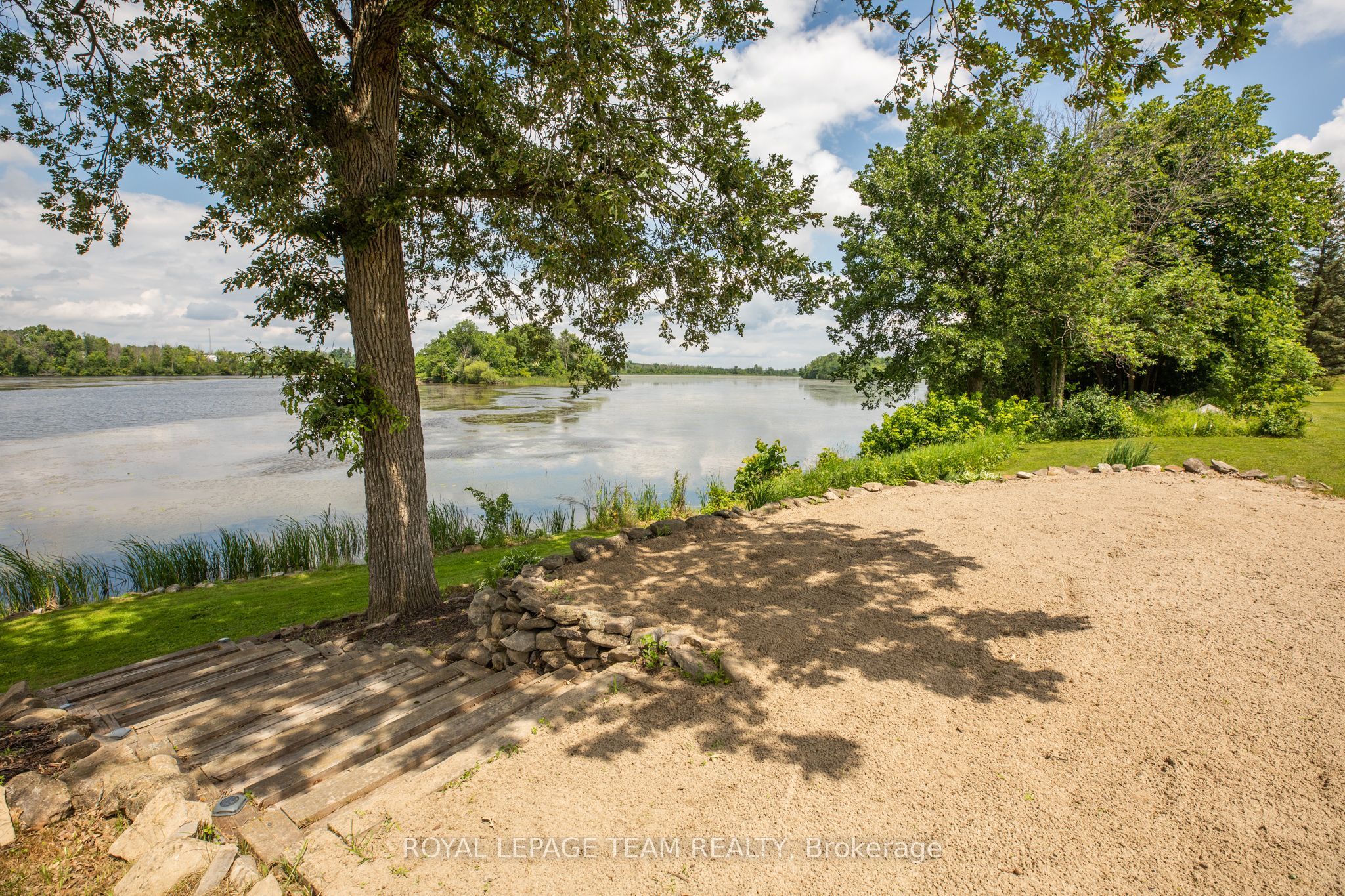 1683 River Road Property Photo 44