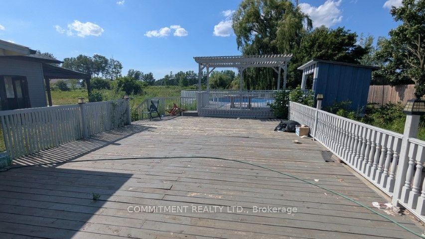 1988 River Road Property Photo 6
