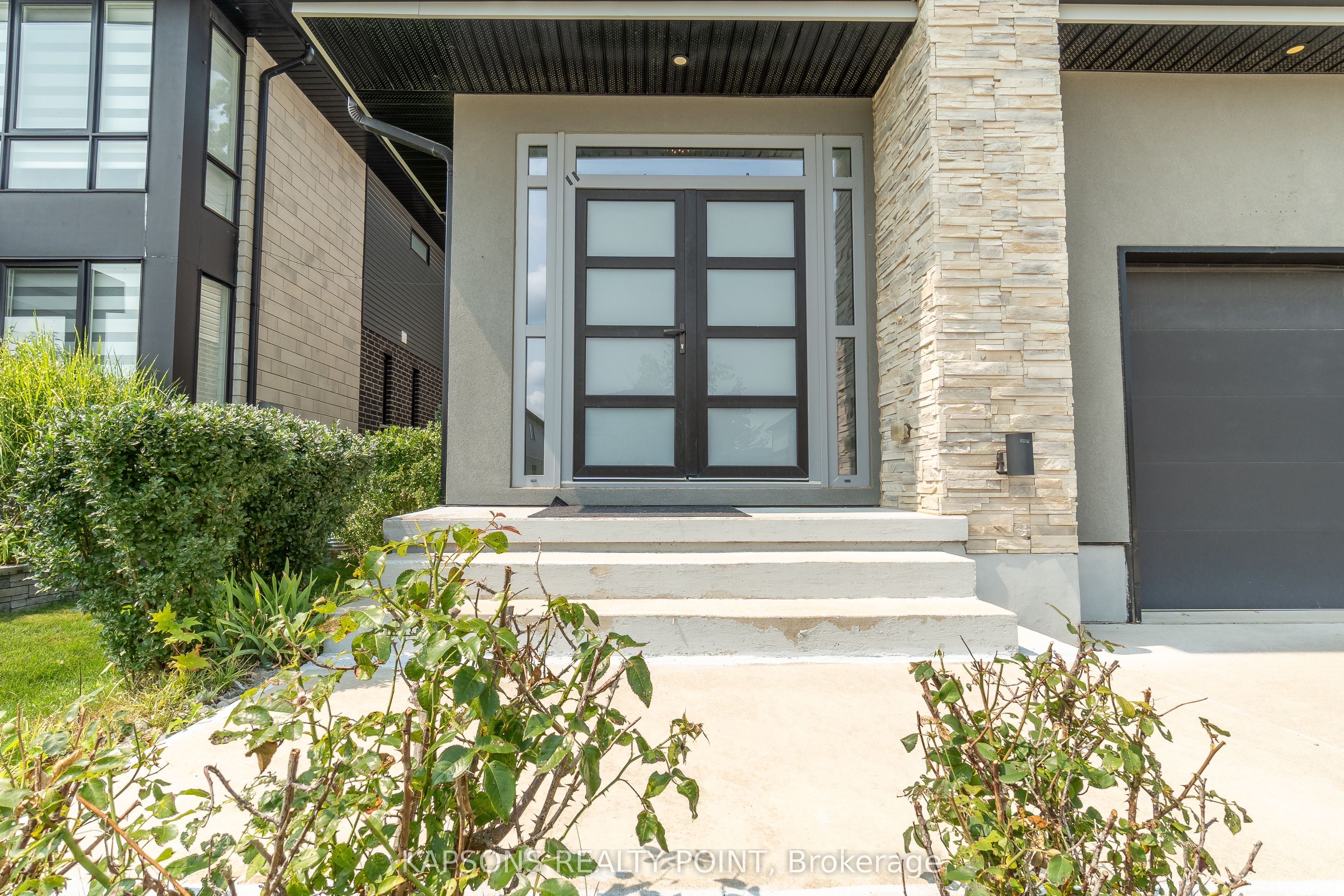 2368 Red Thorne Avenue Property Photo 4