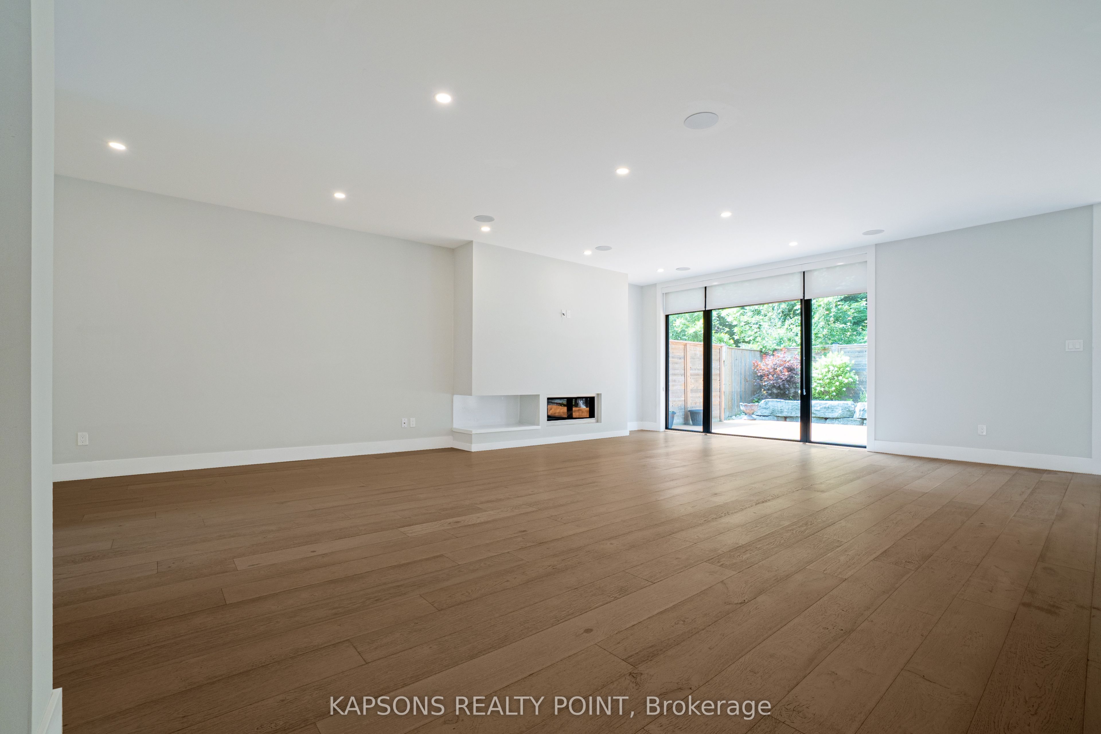 2368 Red Thorne Avenue Property Photo 10
