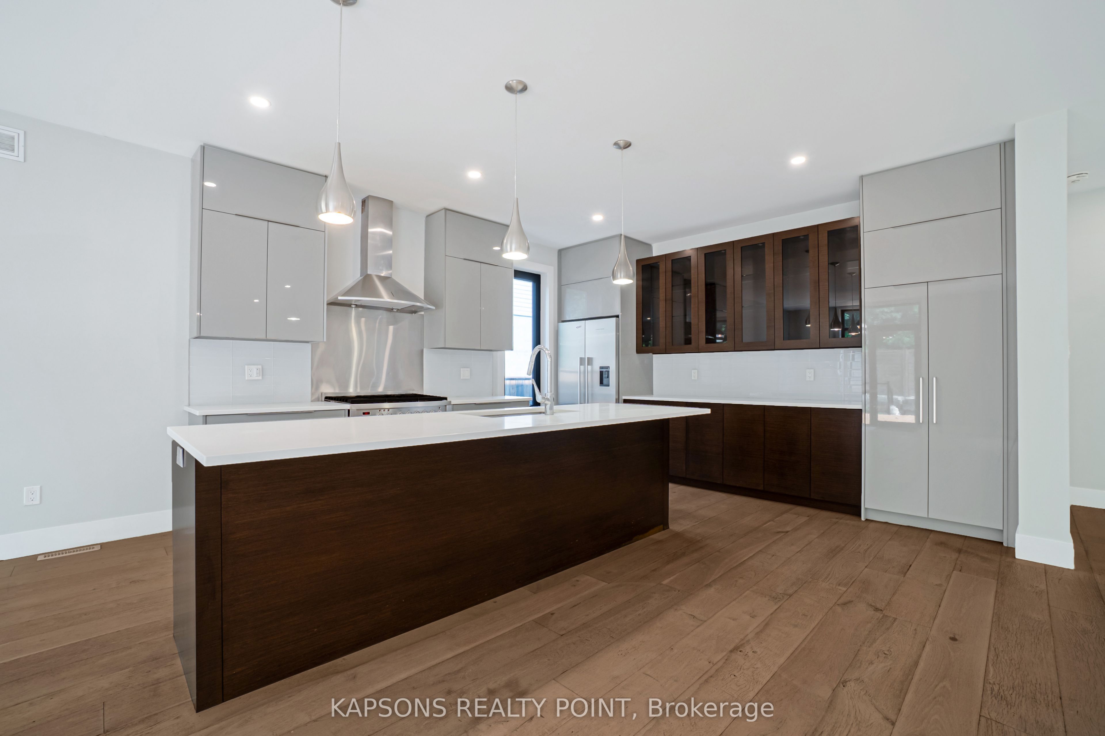 2368 Red Thorne Avenue Property Photo 11