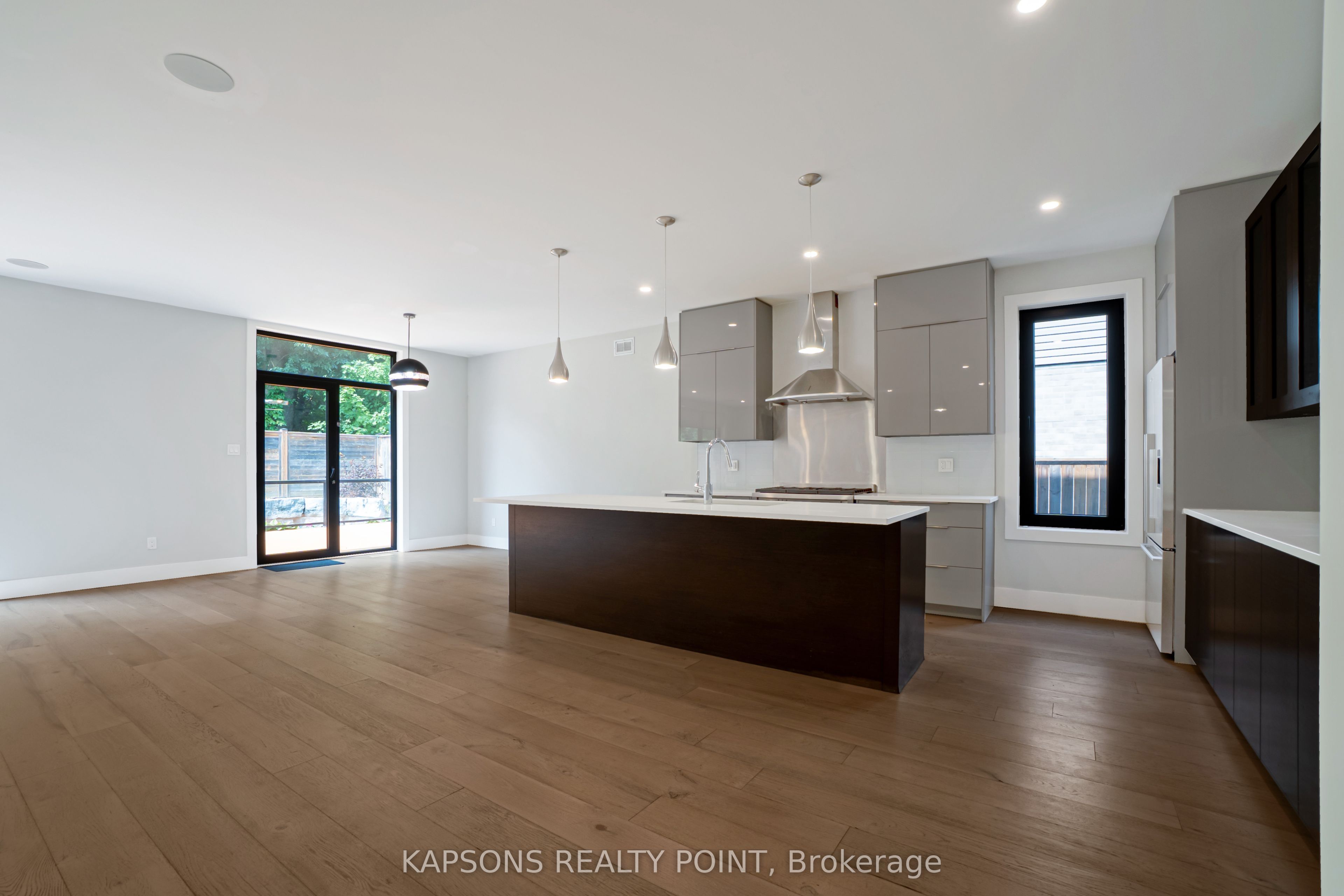 2368 Red Thorne Avenue Property Photo 15