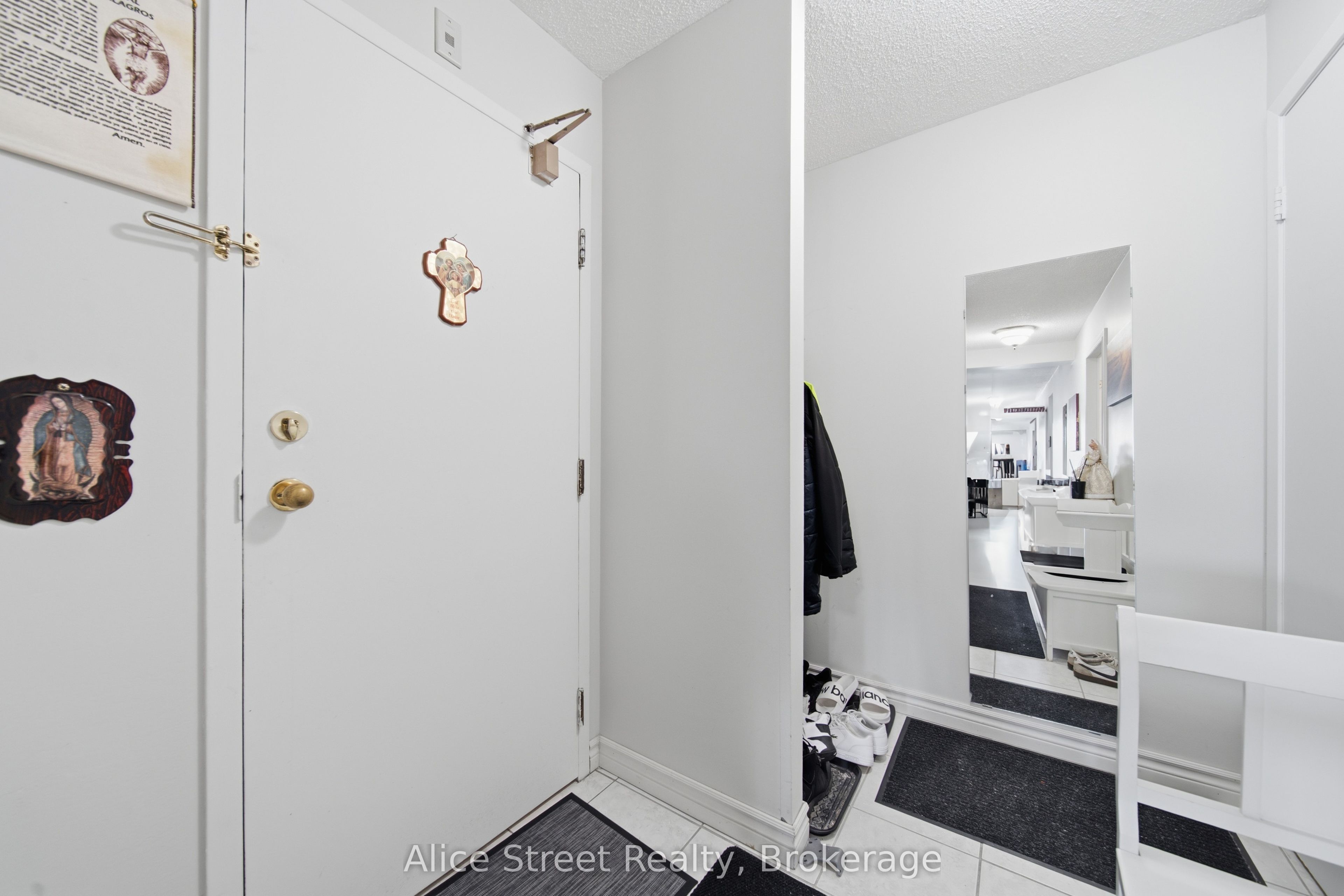 358 Waterloo Avenue 607 Property Photo 7