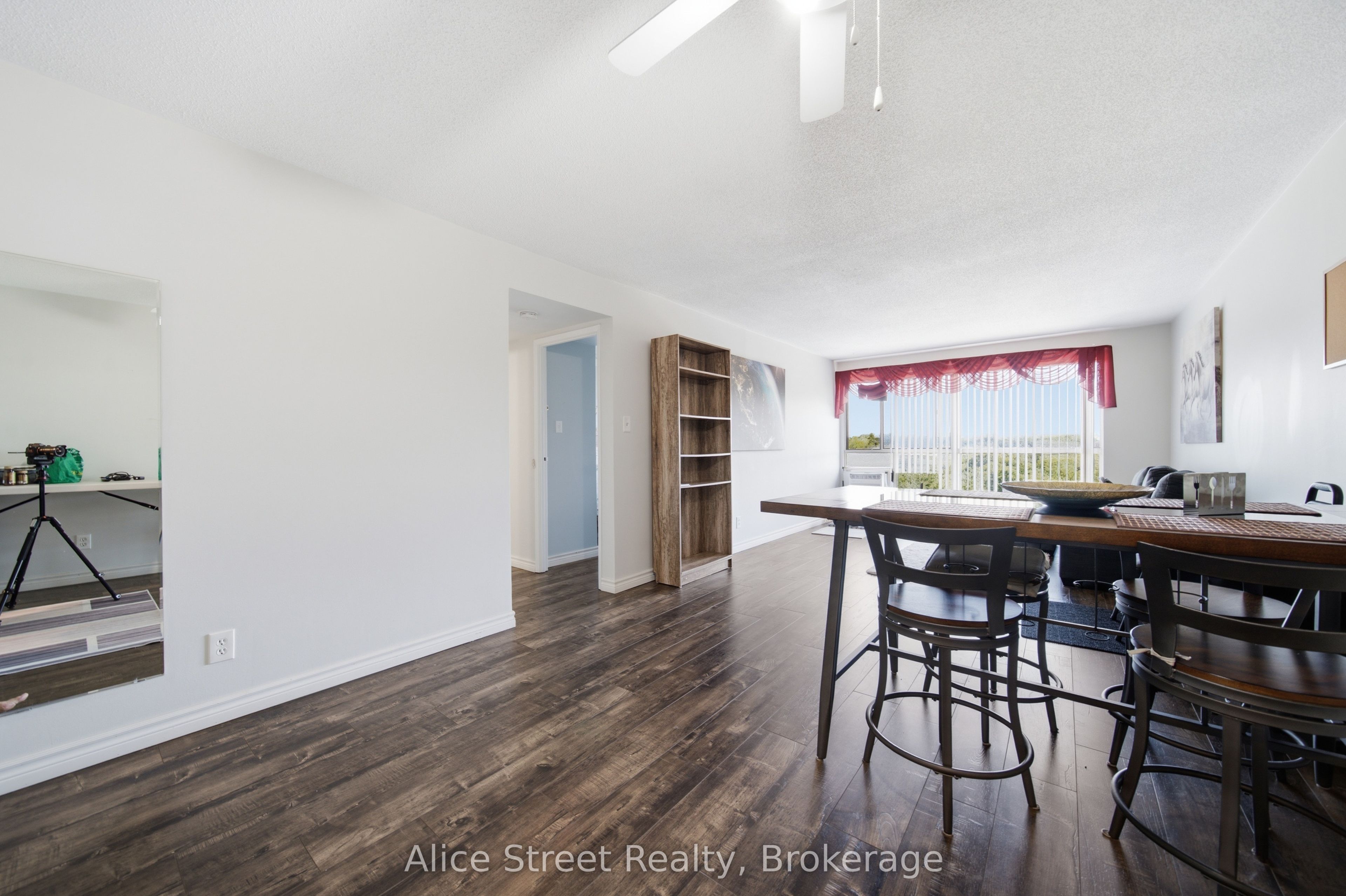 358 Waterloo Avenue 607 Property Photo 12