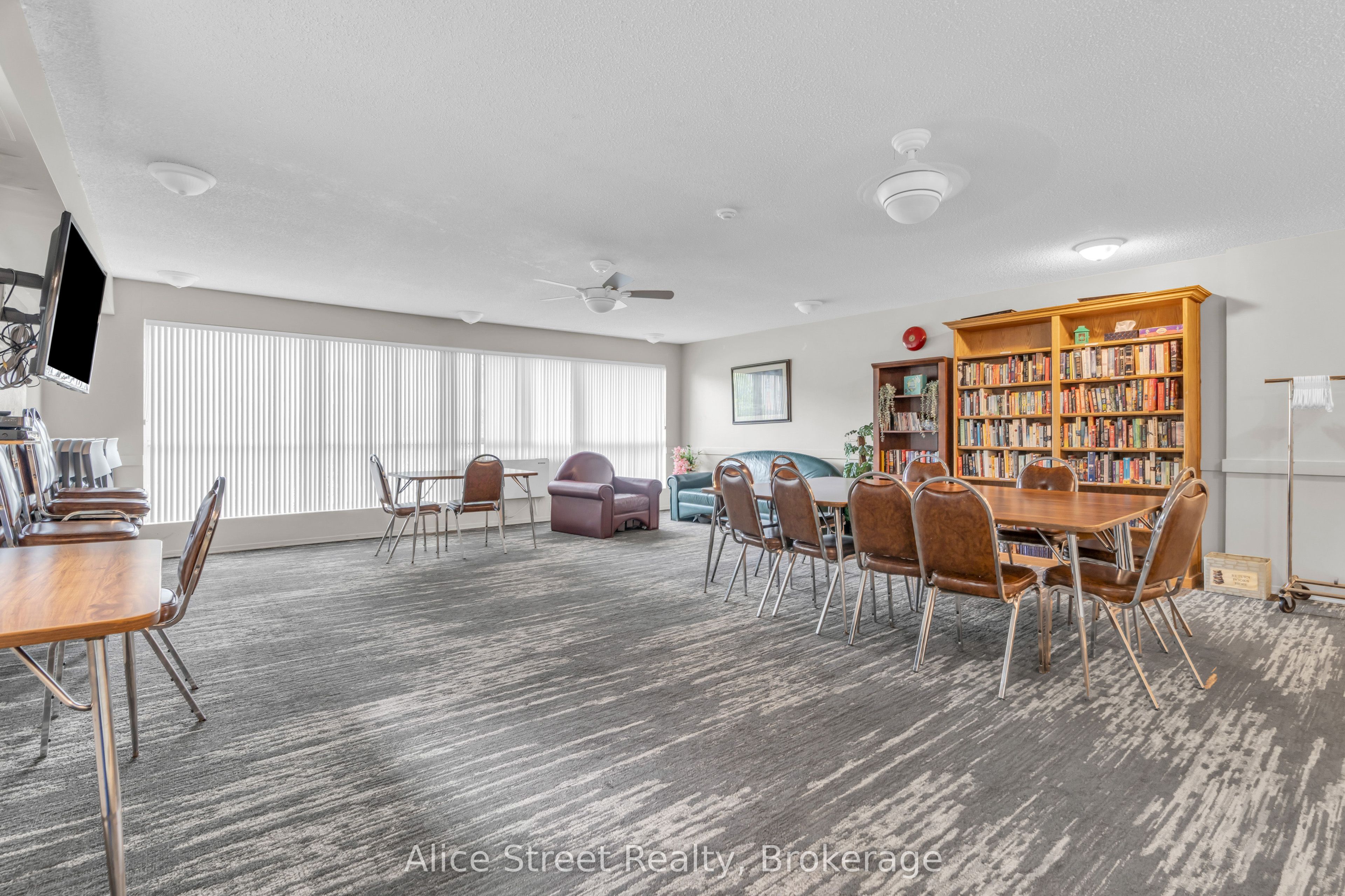 358 Waterloo Avenue 607 Property Photo 25