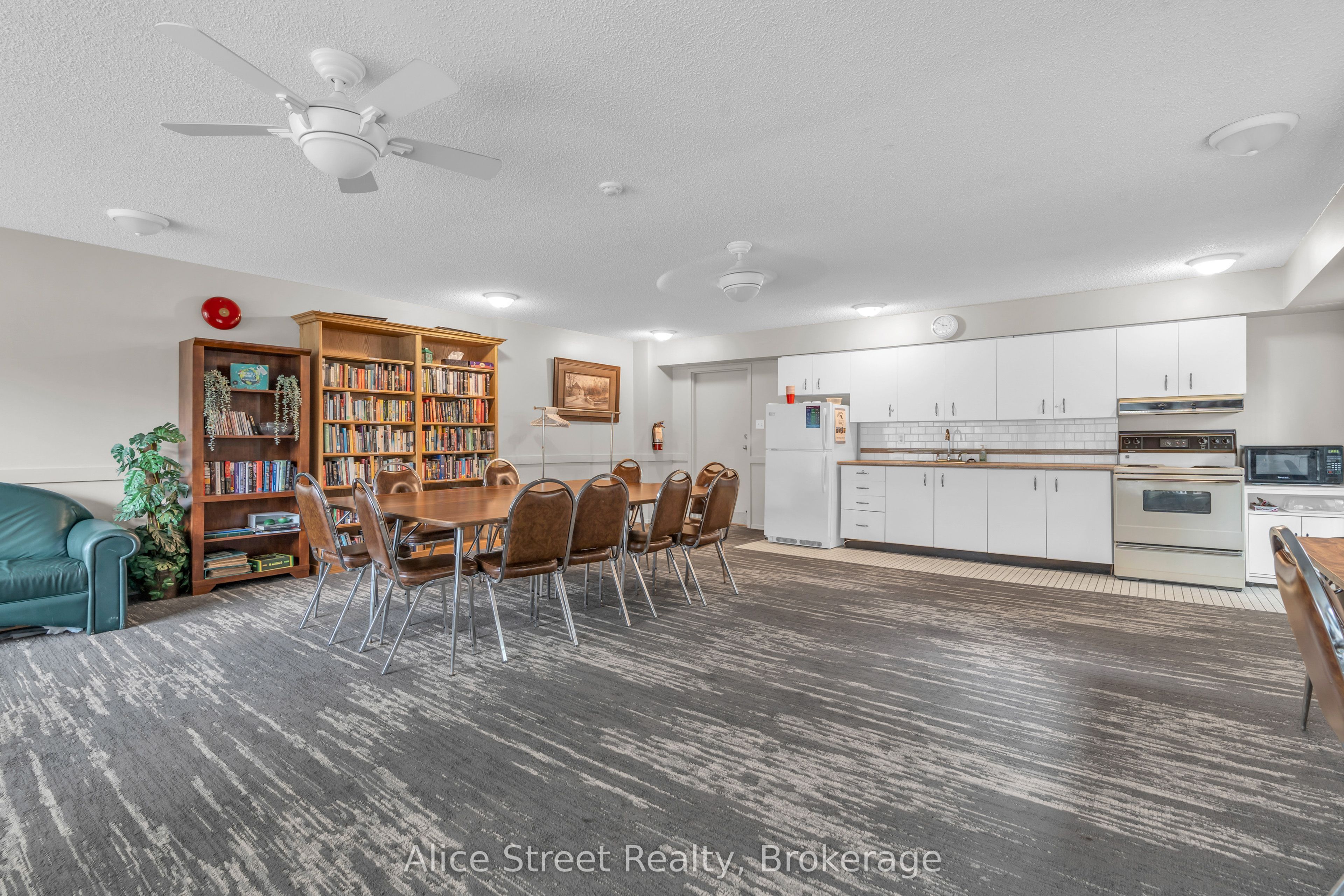 358 Waterloo Avenue 607 Property Photo 26