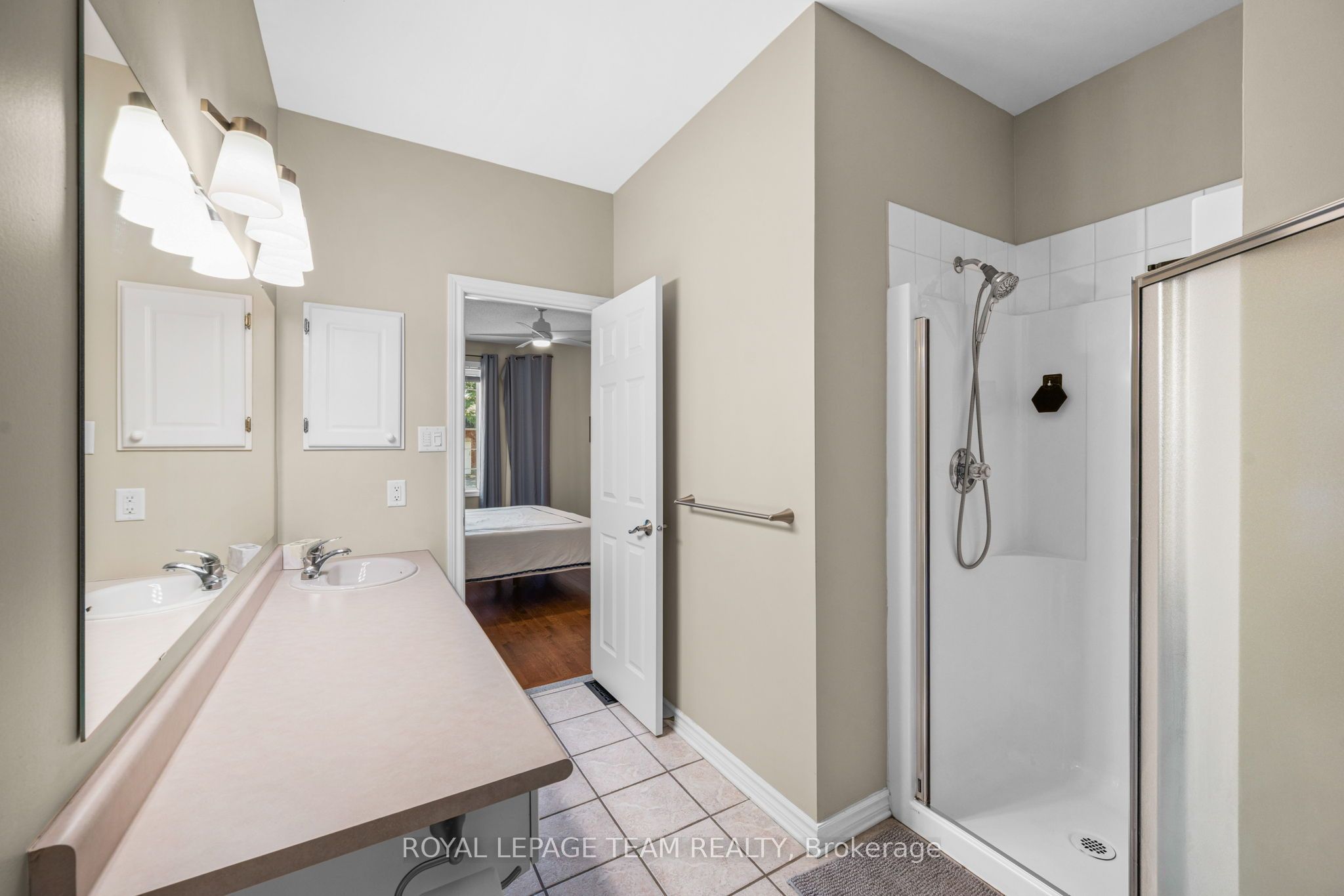 32 Trump Avenue Property Photo 14