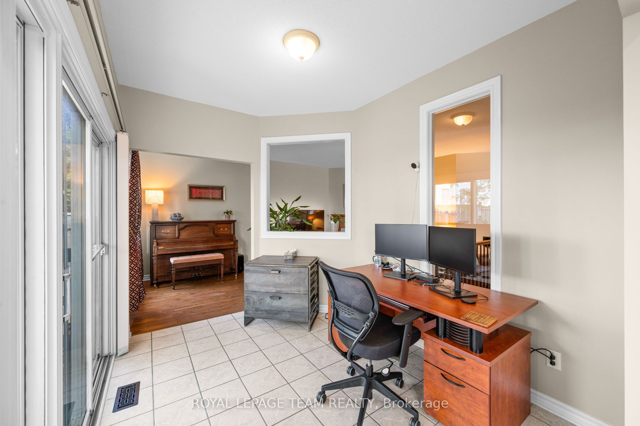 32 Trump Avenue Property Photo 23