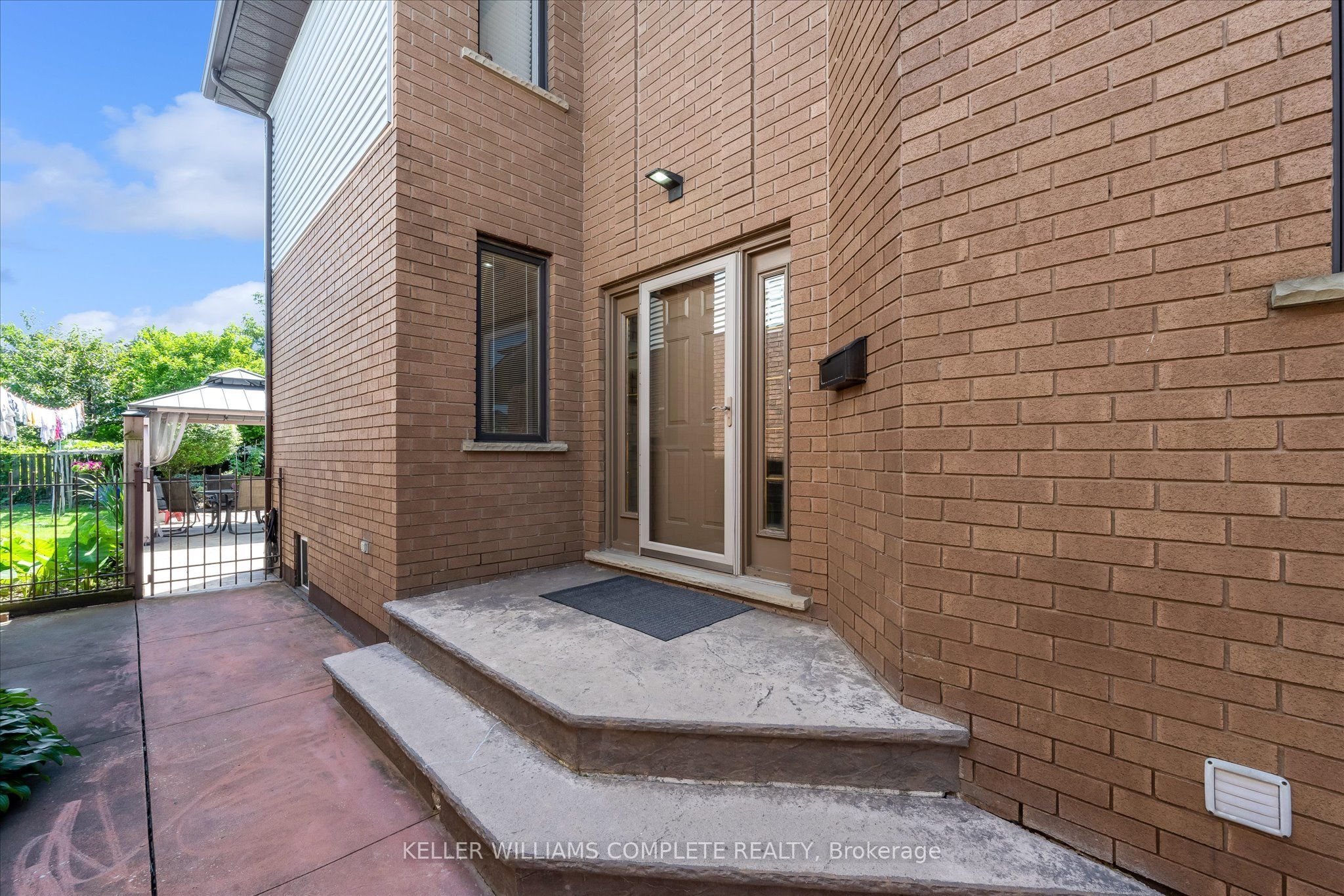 847 West 5th Street Property Photo 4