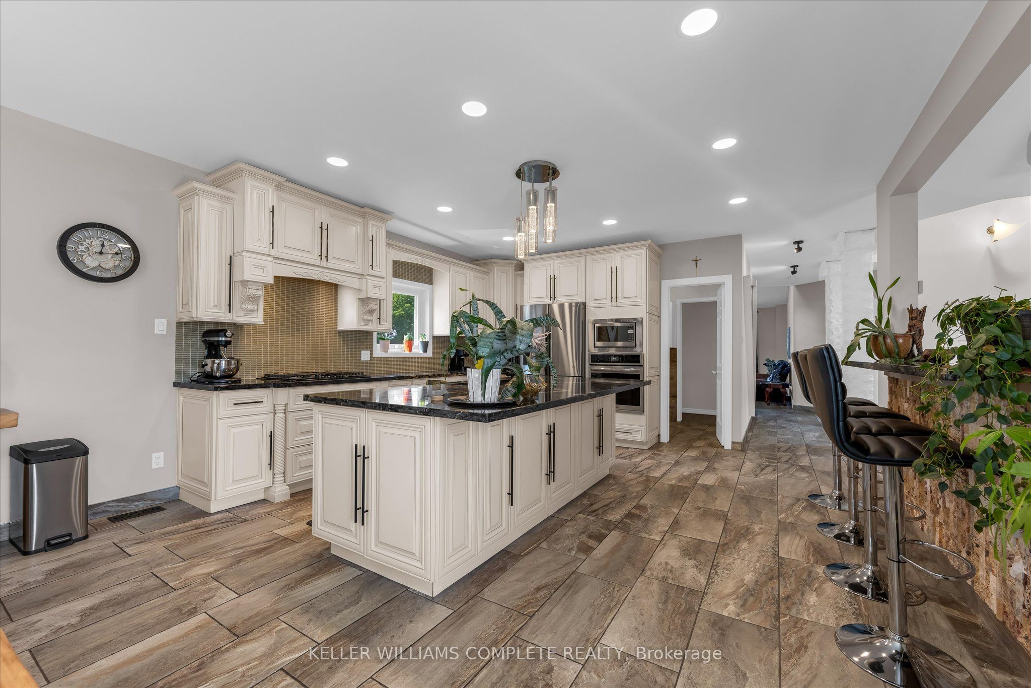 847 West 5th Street Property Photo 11