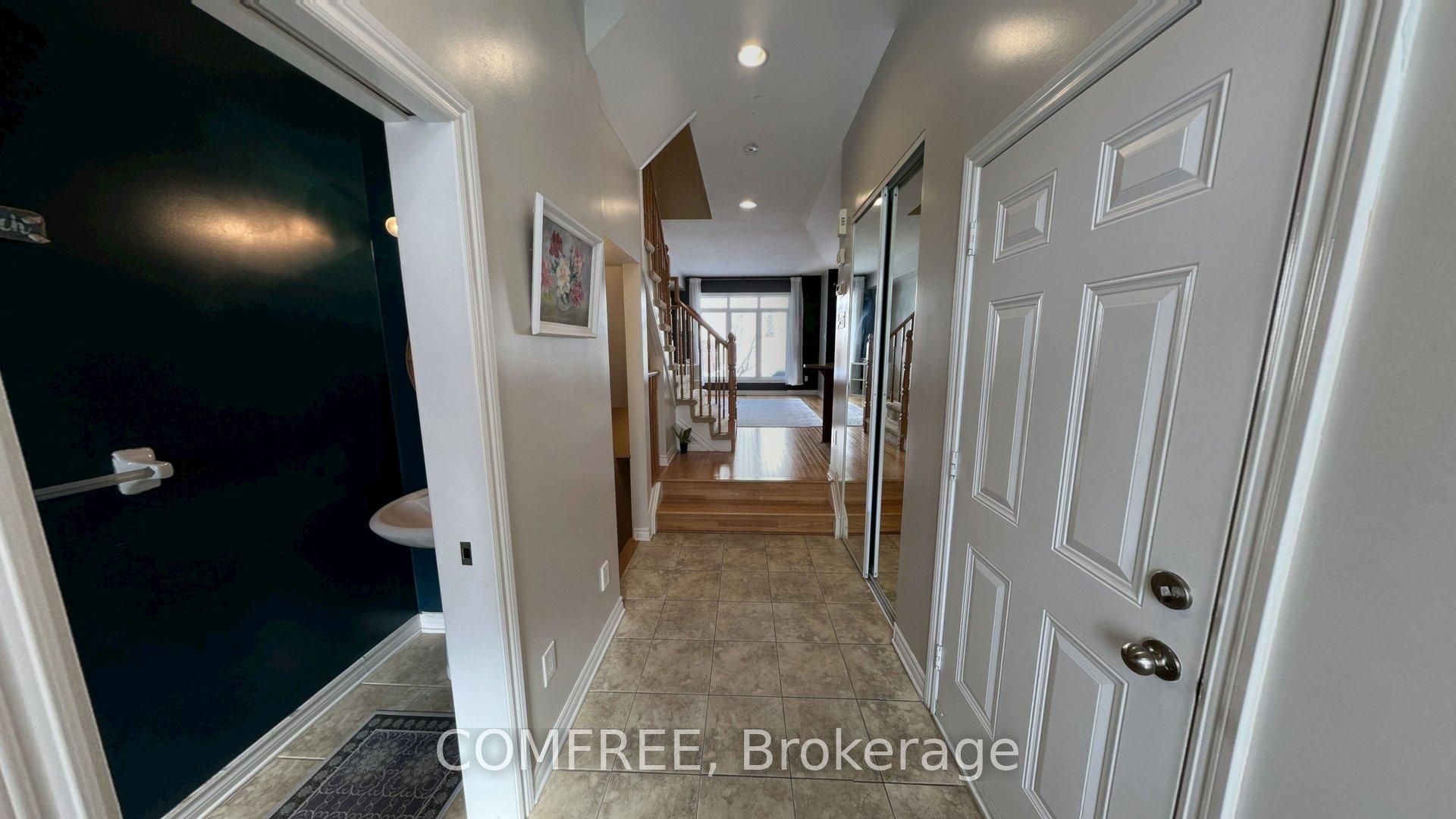 294 Waymark Crescent Property Photo 4