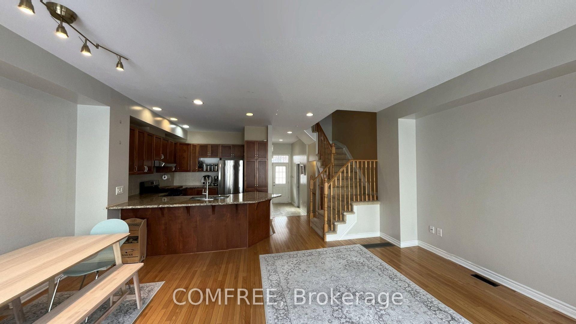 294 Waymark Crescent Property Photo 11