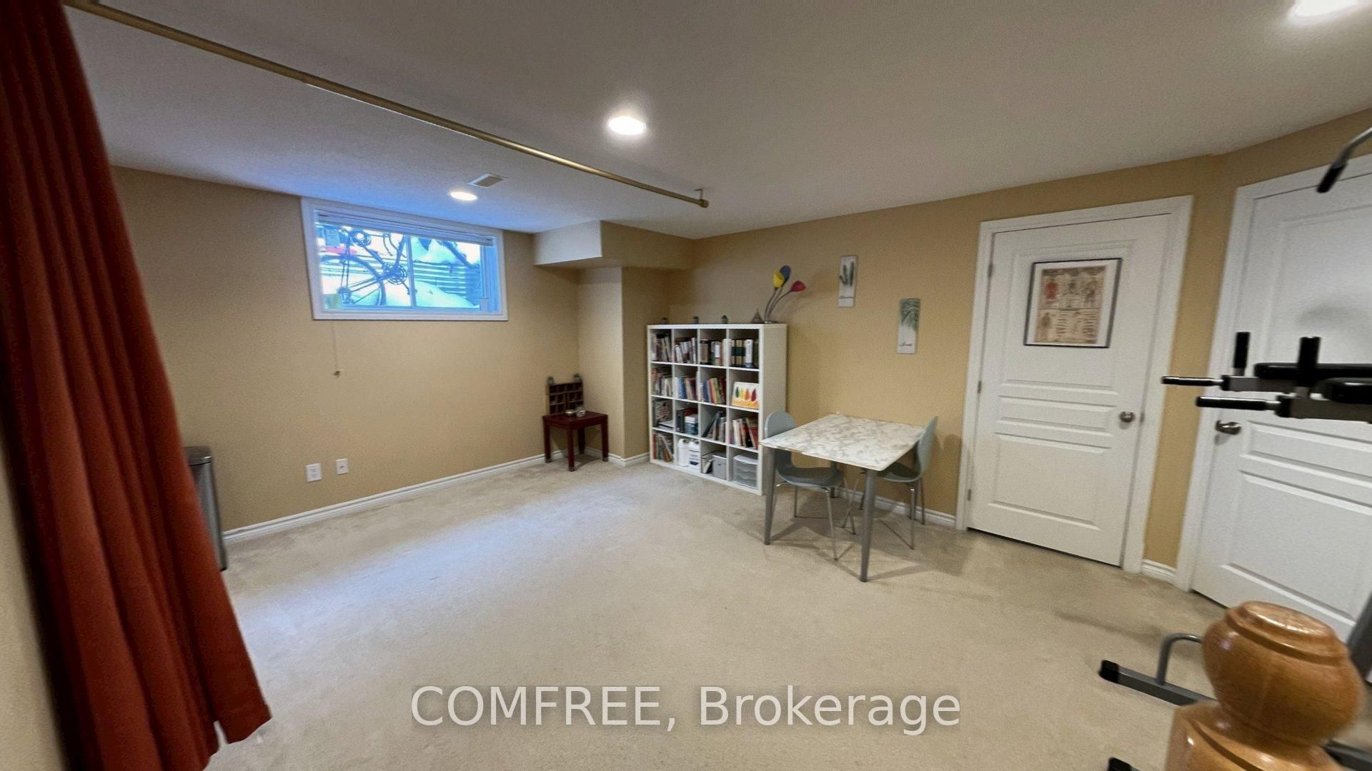 294 Waymark Crescent Property Photo 27