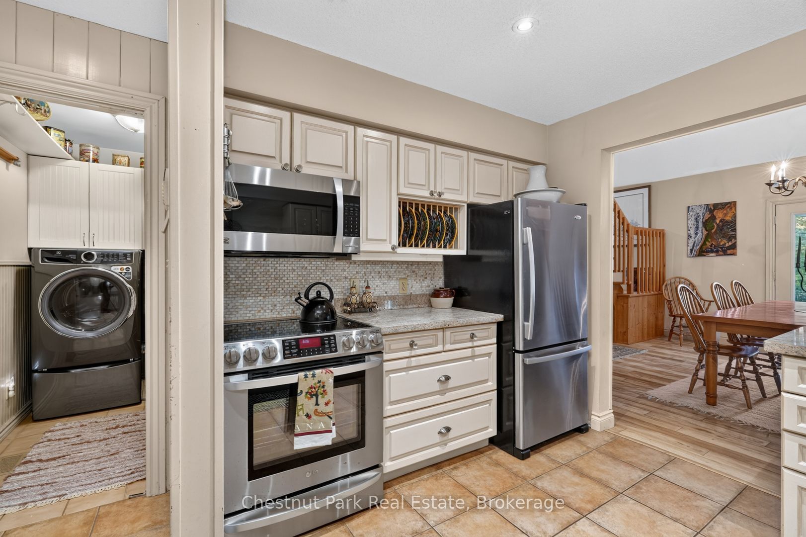1212 Kirk Line E Property Photo 11