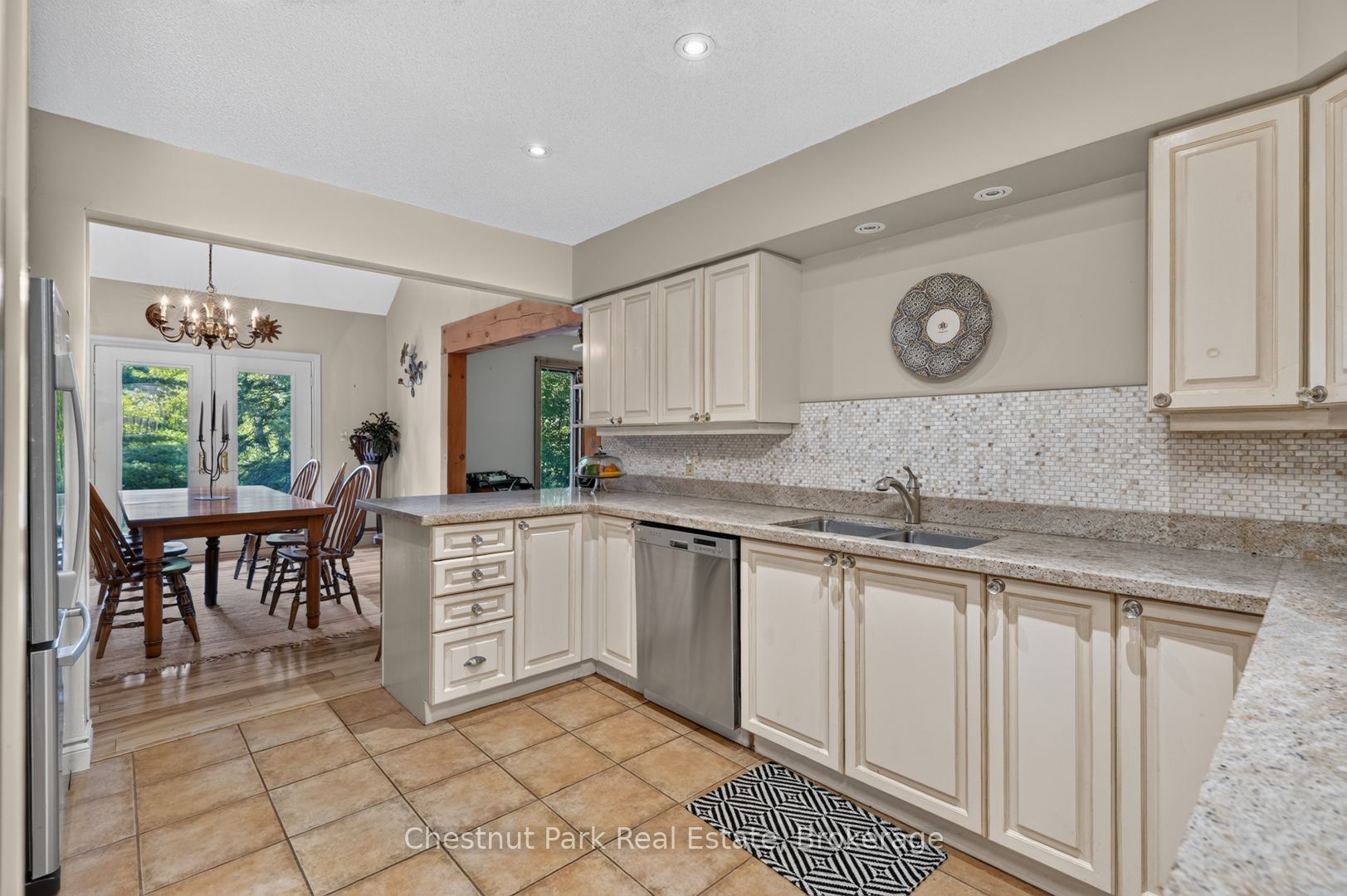 1212 Kirk Line E Property Photo 12