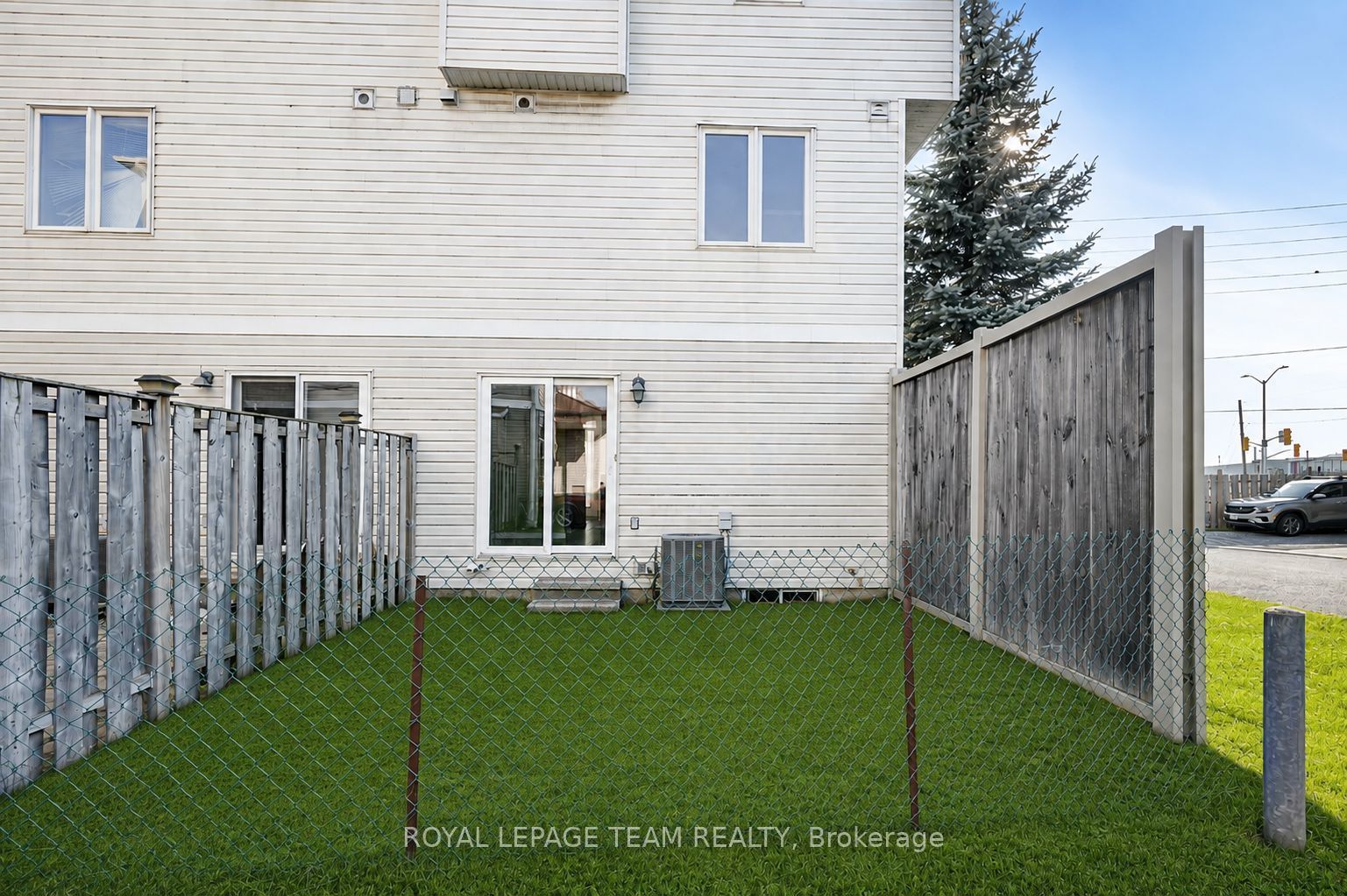 566 Simran Private Property Photo 31