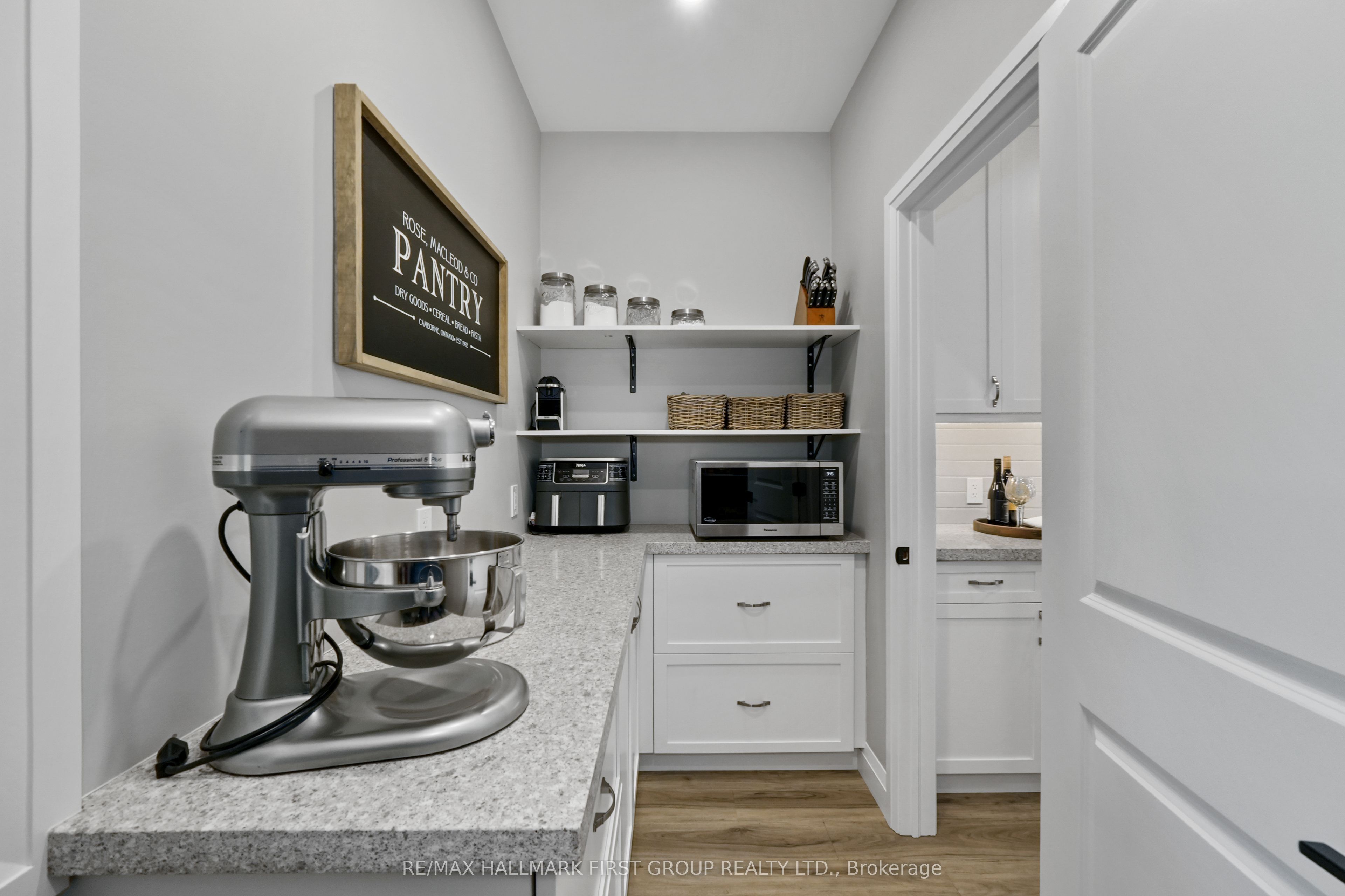 3922 Kennedy Road Property Photo 15